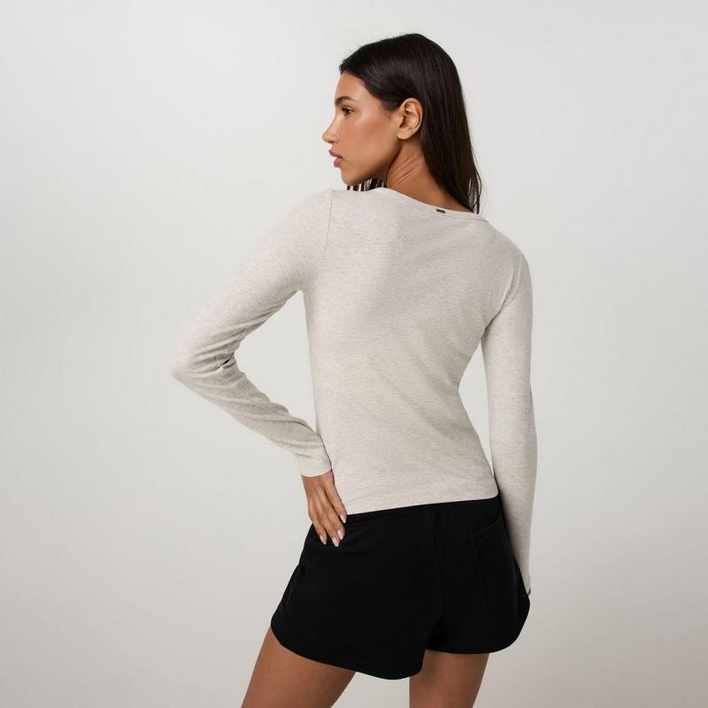 Vuori Women's Long Sleeve Pose Subtle Scoop Top
