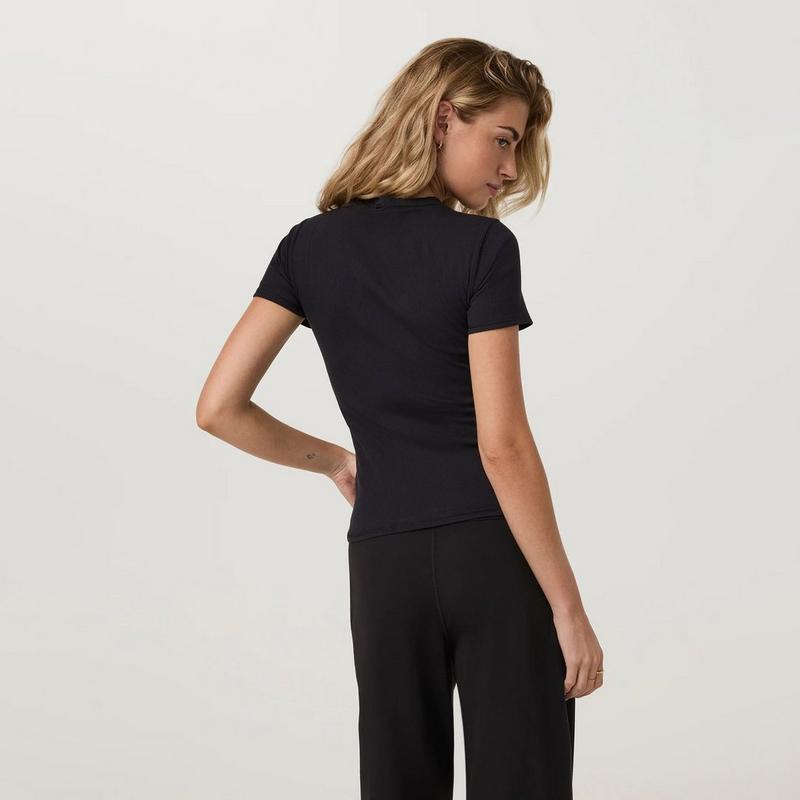 Vuori Women's Pose Fitted Long T-Shirt