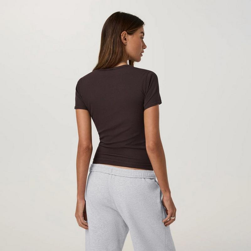 Vuori Women's Pose Fitted Long T-Shirt