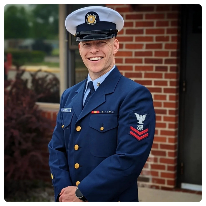 spreadconnect seller eric basek from fanathem apparel modeling one of his t-shirts in an outdoor setting