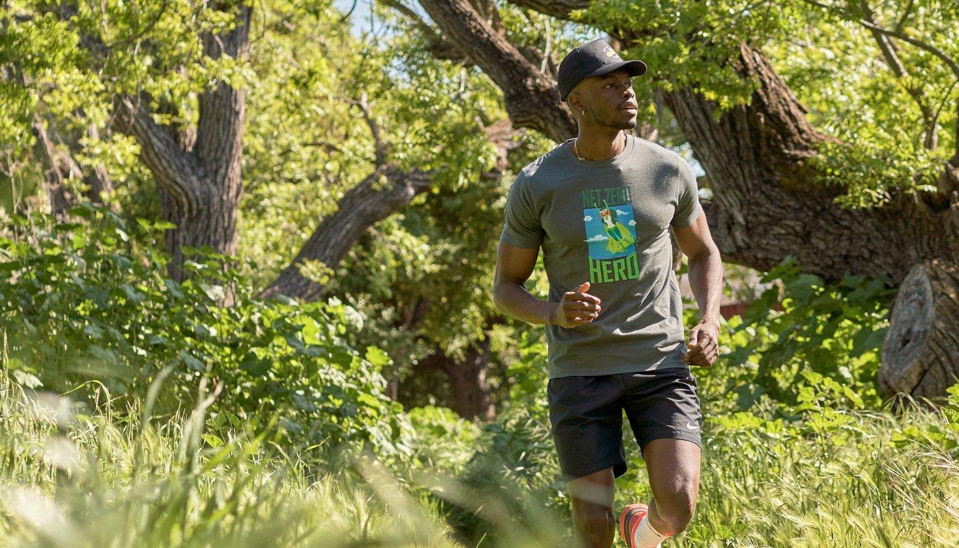 guy exercising and wearing a fitness graphic tee