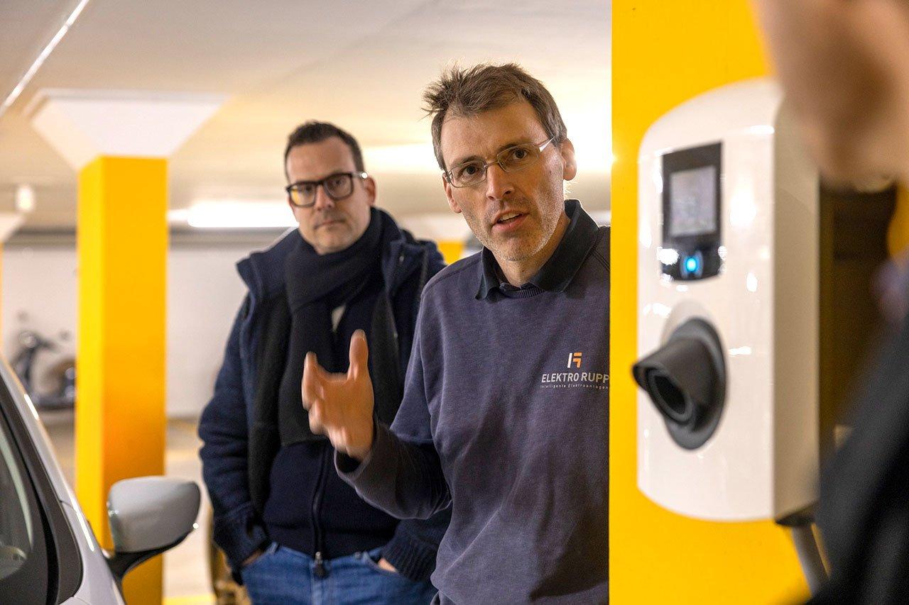 Progetto di mobilità elettrica nel parcheggio sotterraneo di un complesso residenziale
