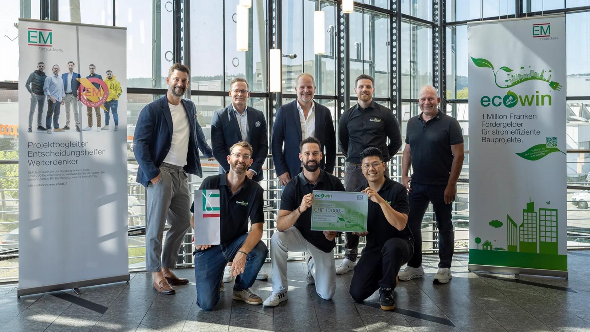 Dietro, da sinistra: Peter Raschle (EM), Christoph Chischè (EM), Rouven Walti (EM Luce), Reto Furrer (GreenLeaf Elektro AG), Roman Helbling (EM Luce); davanti: Yves Schwarzenbach, Kevin Flesch, Jimmy Gyagang (tutti GreenLeaf Elektro AG)