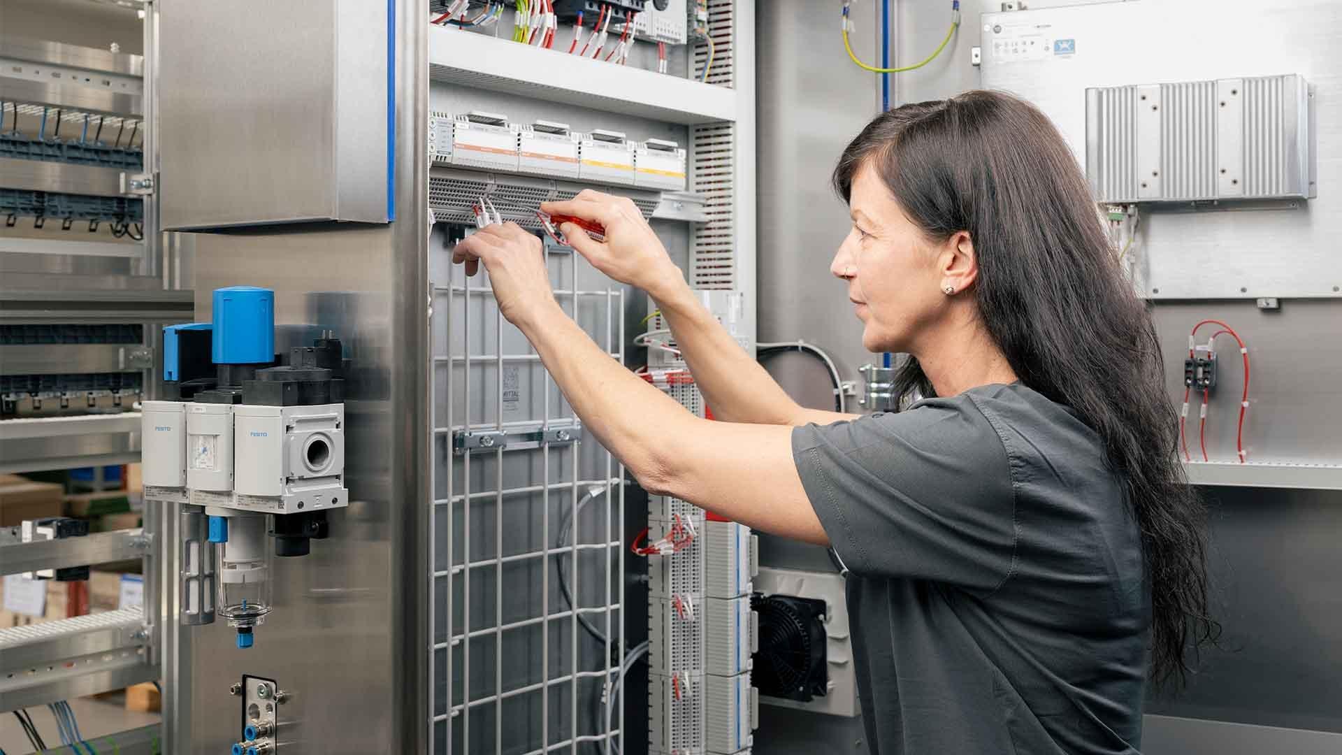 Caso di studio Bürki Electric AG: ottimizzazione degli acquisti per una maggiore efficienza