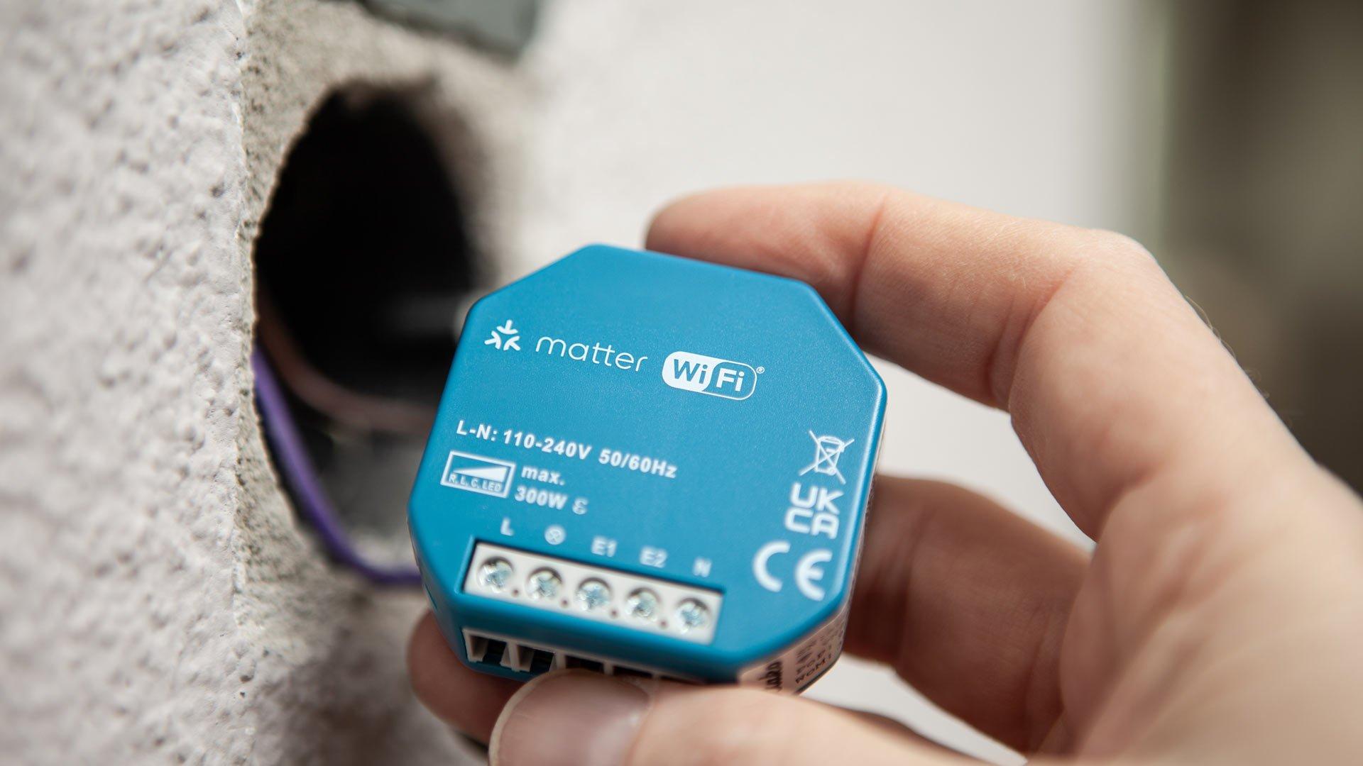 Attuatore dimmer: per l'installazione in scatole o armadi elettrici è necessario rivolgersi a un elettricista.