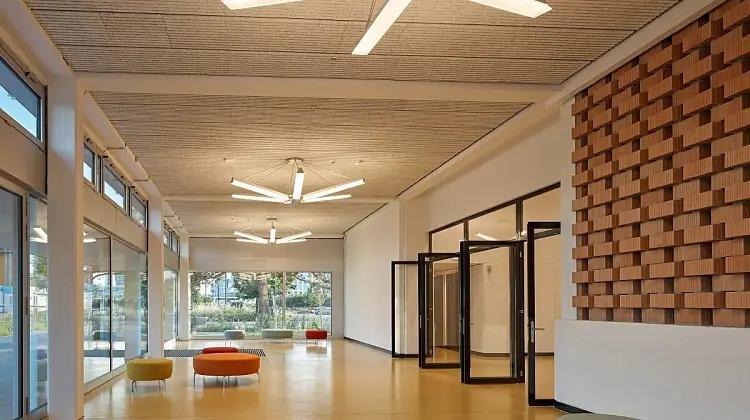 Progetti di riferimento EM Luce «Uffici e scuole»