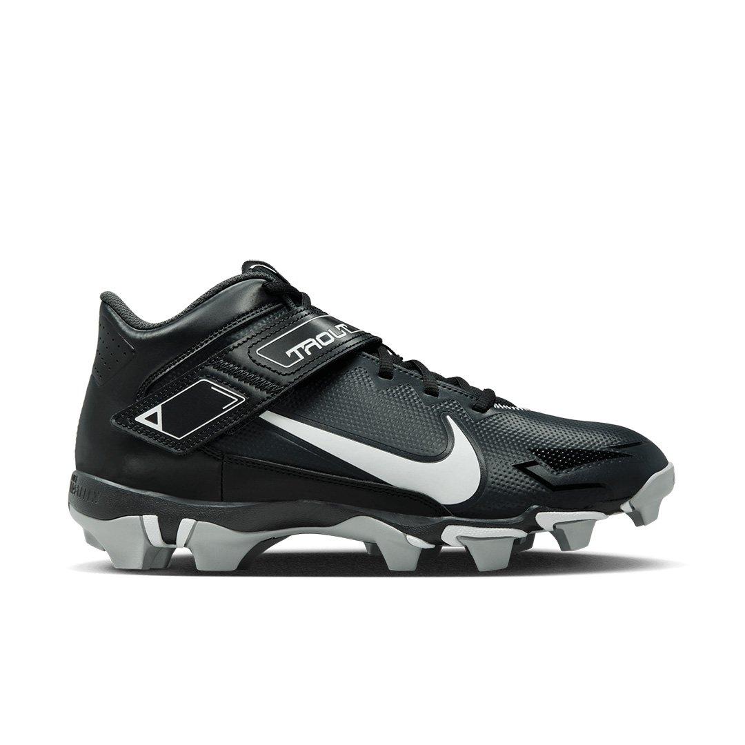 Black mike trout cleats hotsell