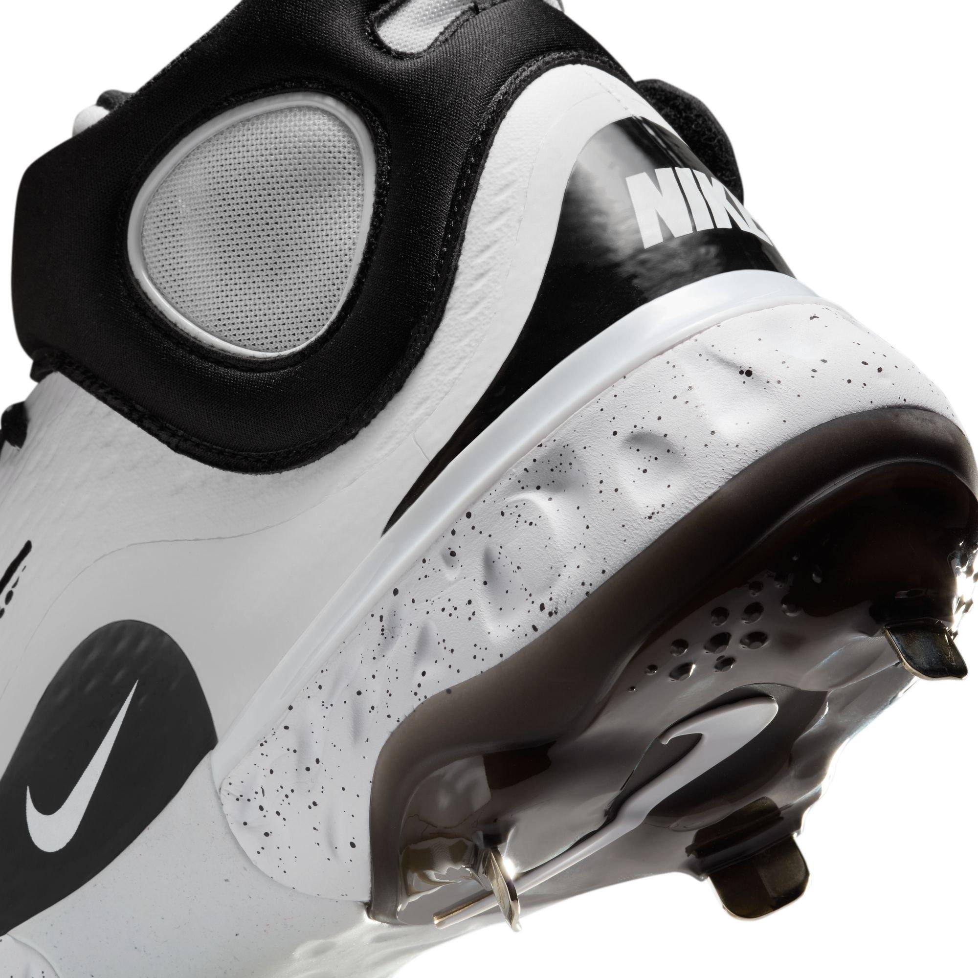 Men's Alpha Huarache Elite 4 Mid Baseball Cleats
