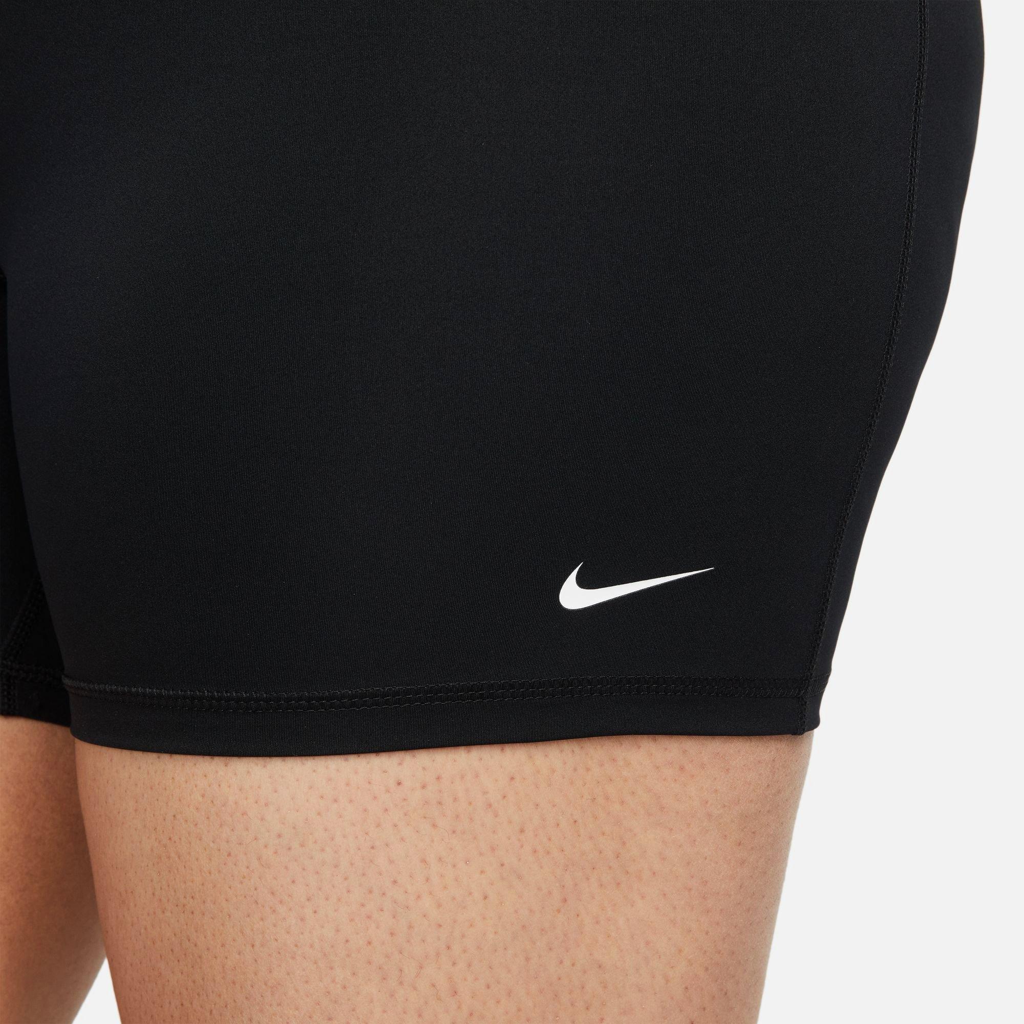 Nike Pro 365 Women's 5 Shorts (Plus Size).