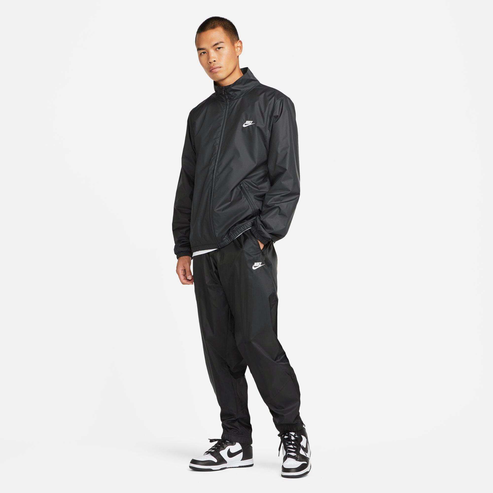 Nike Sportswear Windrunner Woven Pants.