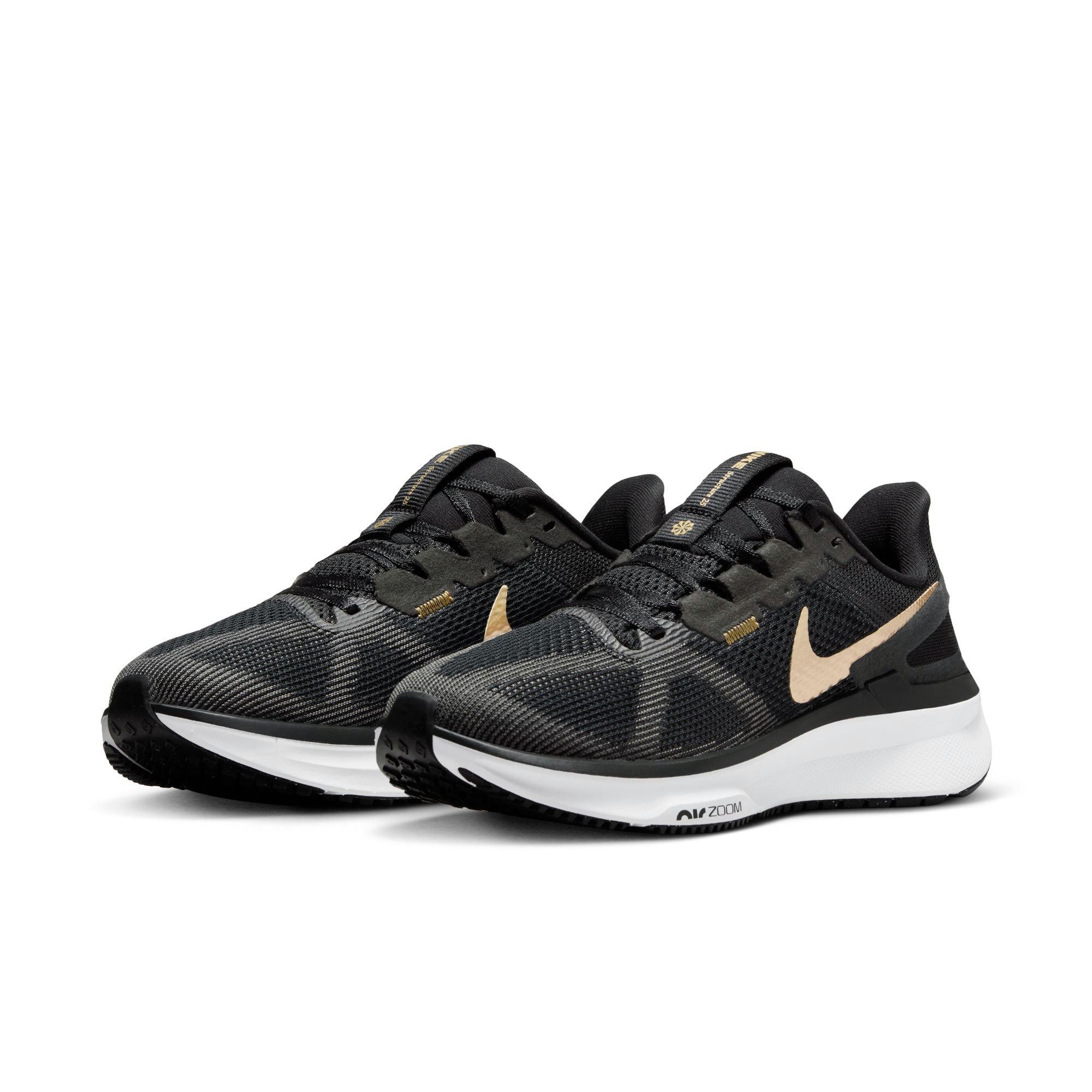 Nike structured hot sale running shoes