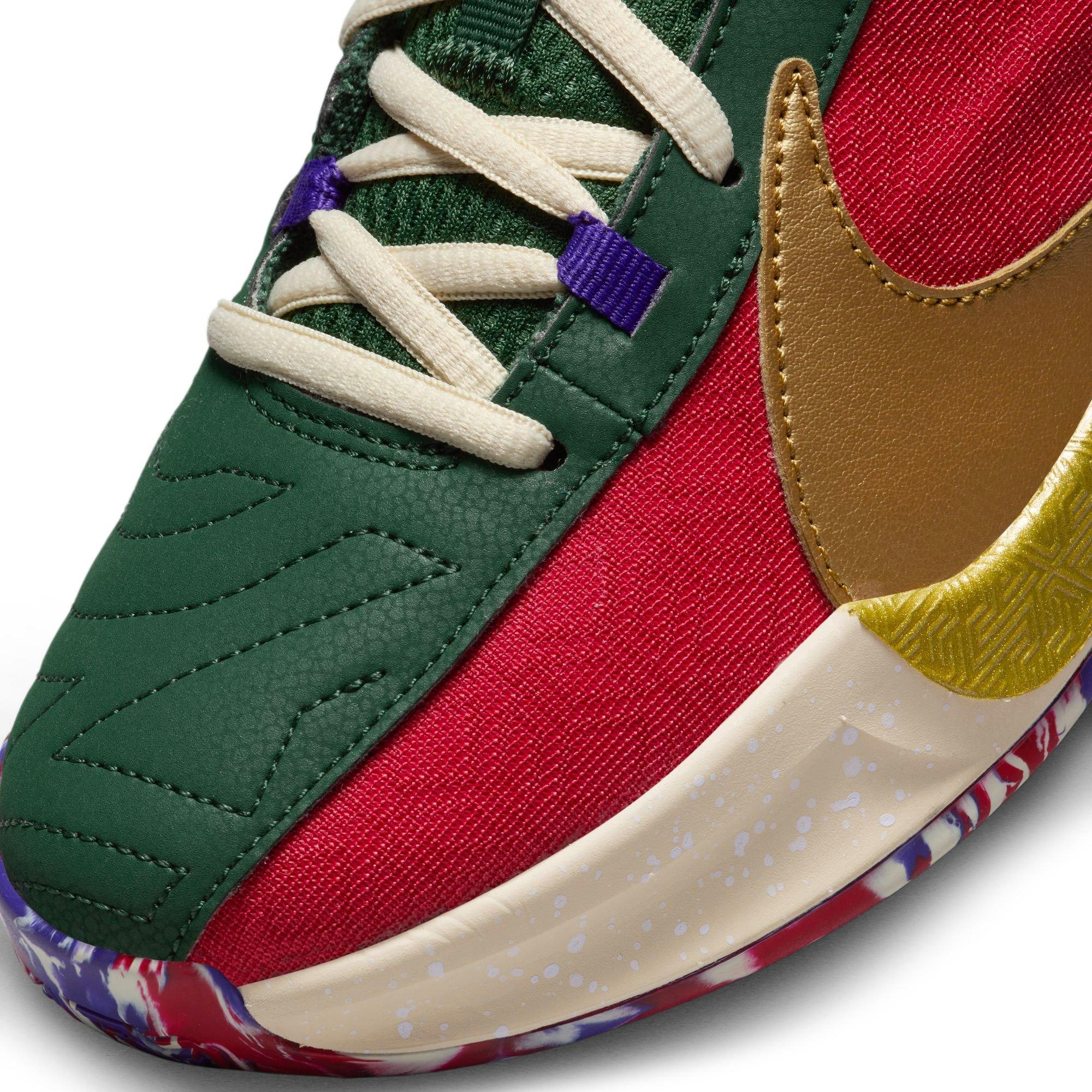 Boys' Grade School Freak 5 Basketball Shoes