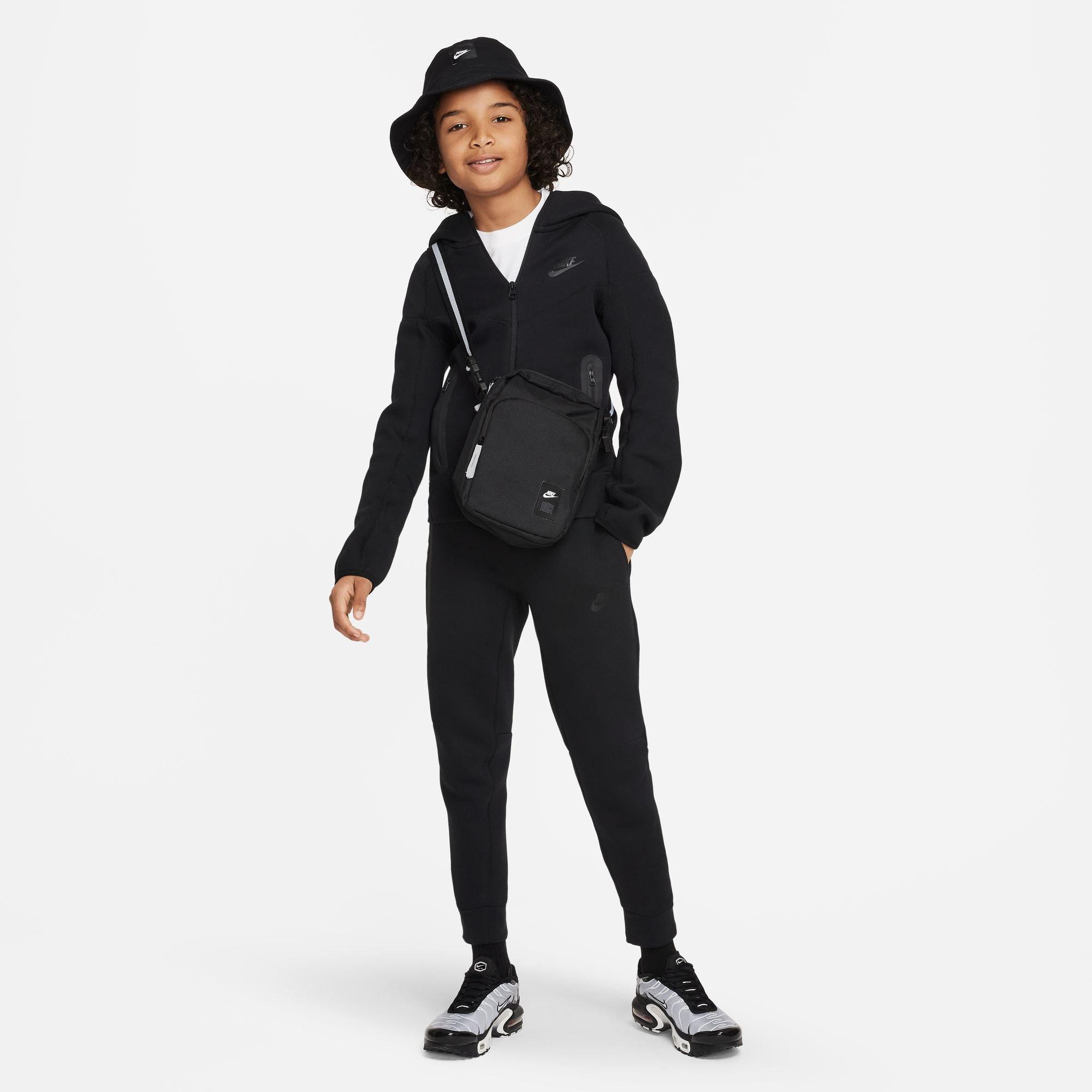 Nike tech fleece pants on sale youth