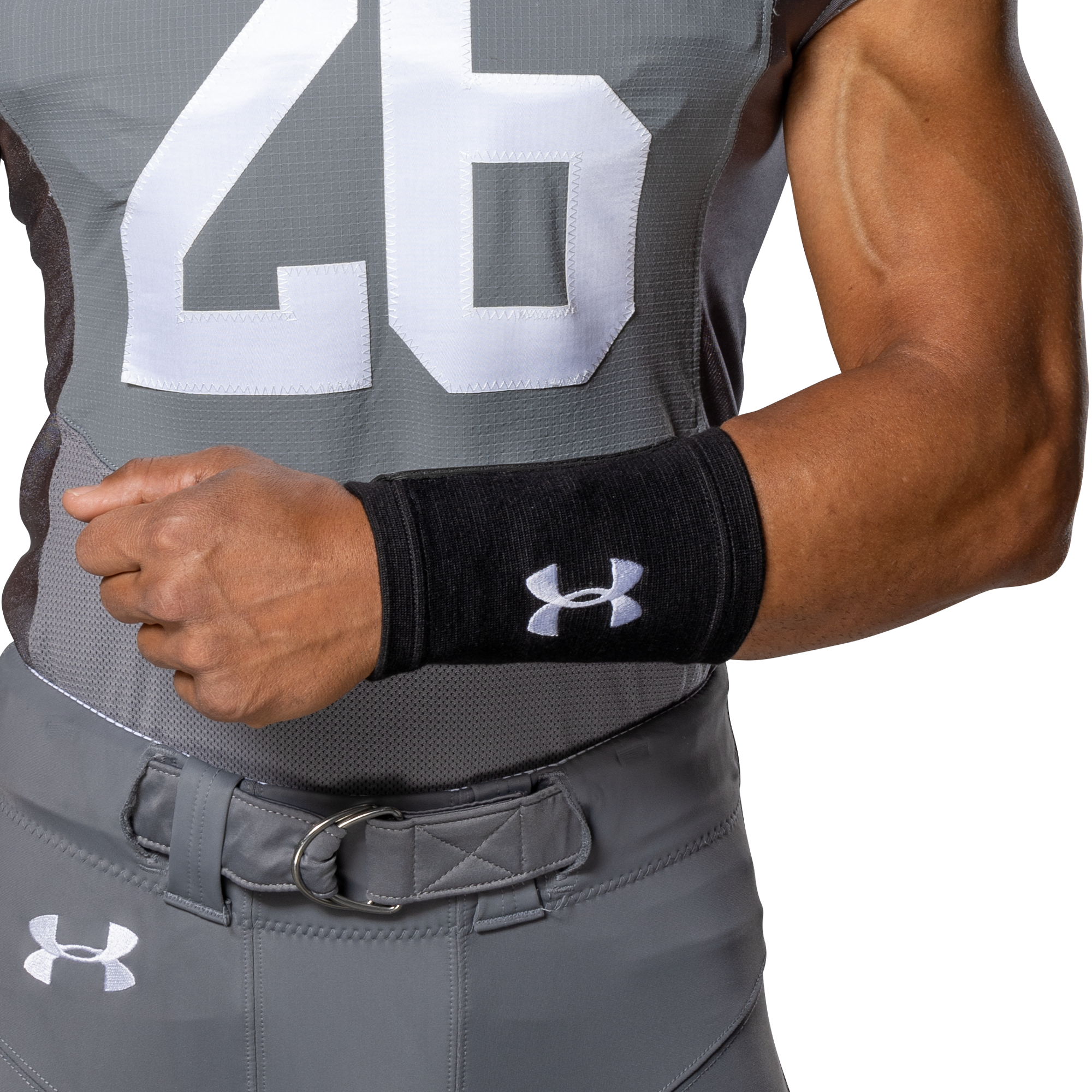 Under armour hotsell undeniable wrist coach