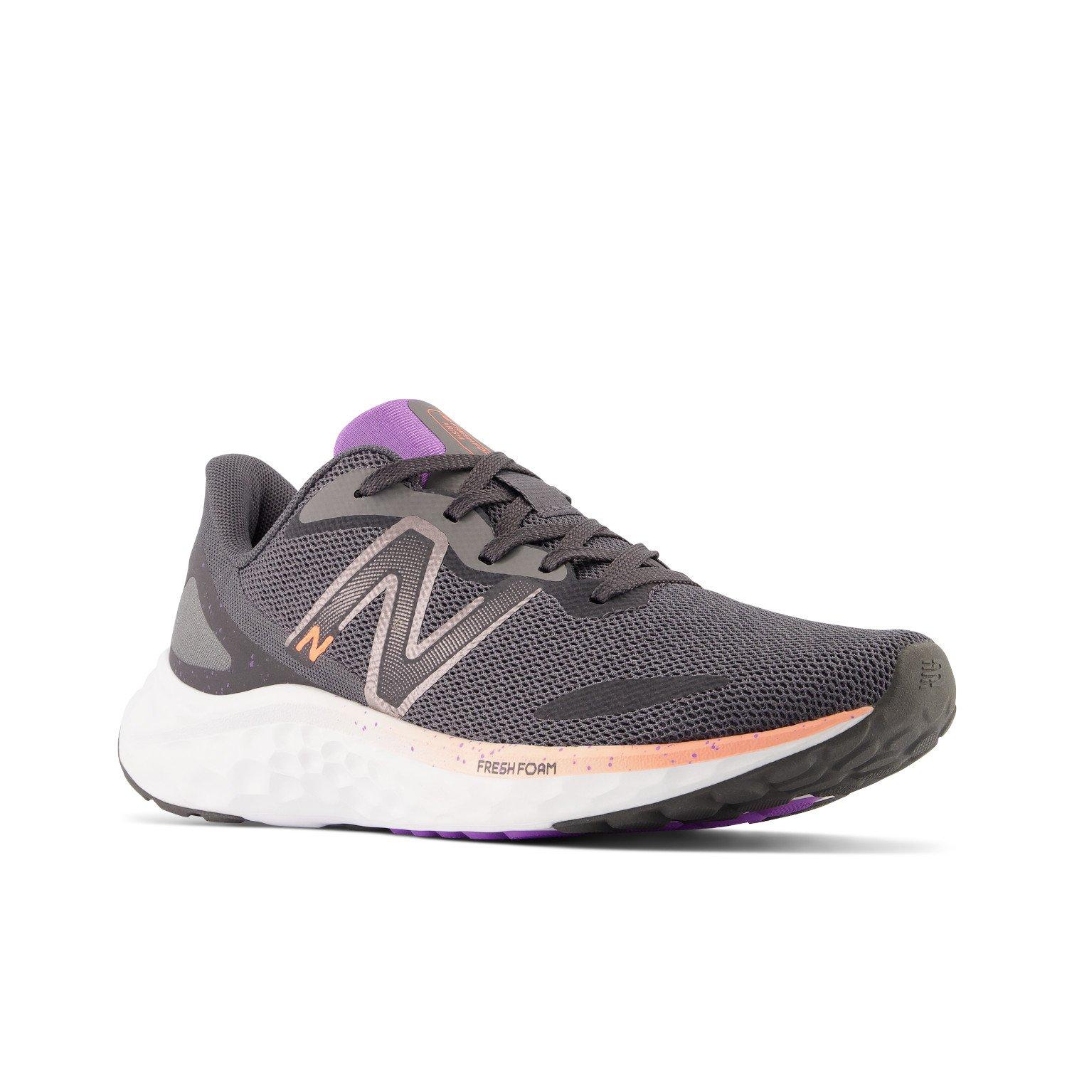 Women's Arishi v4 Running Shoes