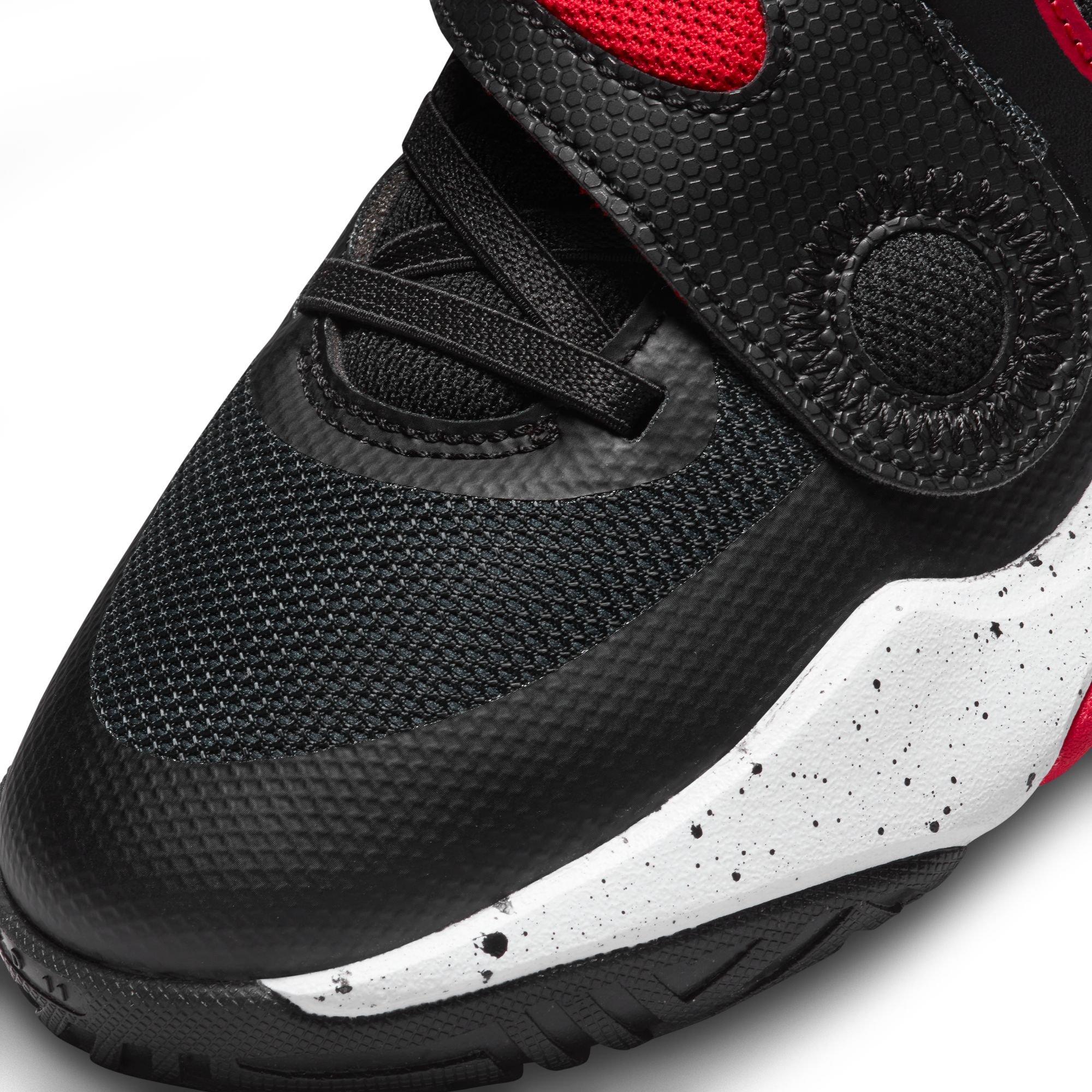 Kids' Grade School Team Hustle D 11 Basketball Shoes