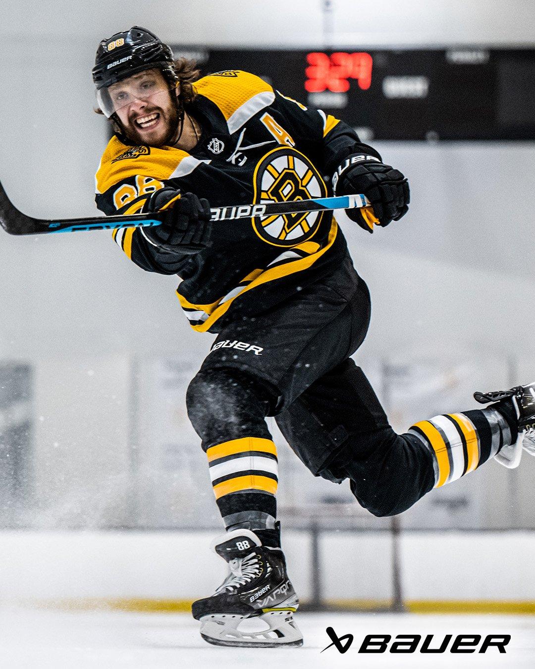 Senior Nexus Sync Grip Hockey Stick