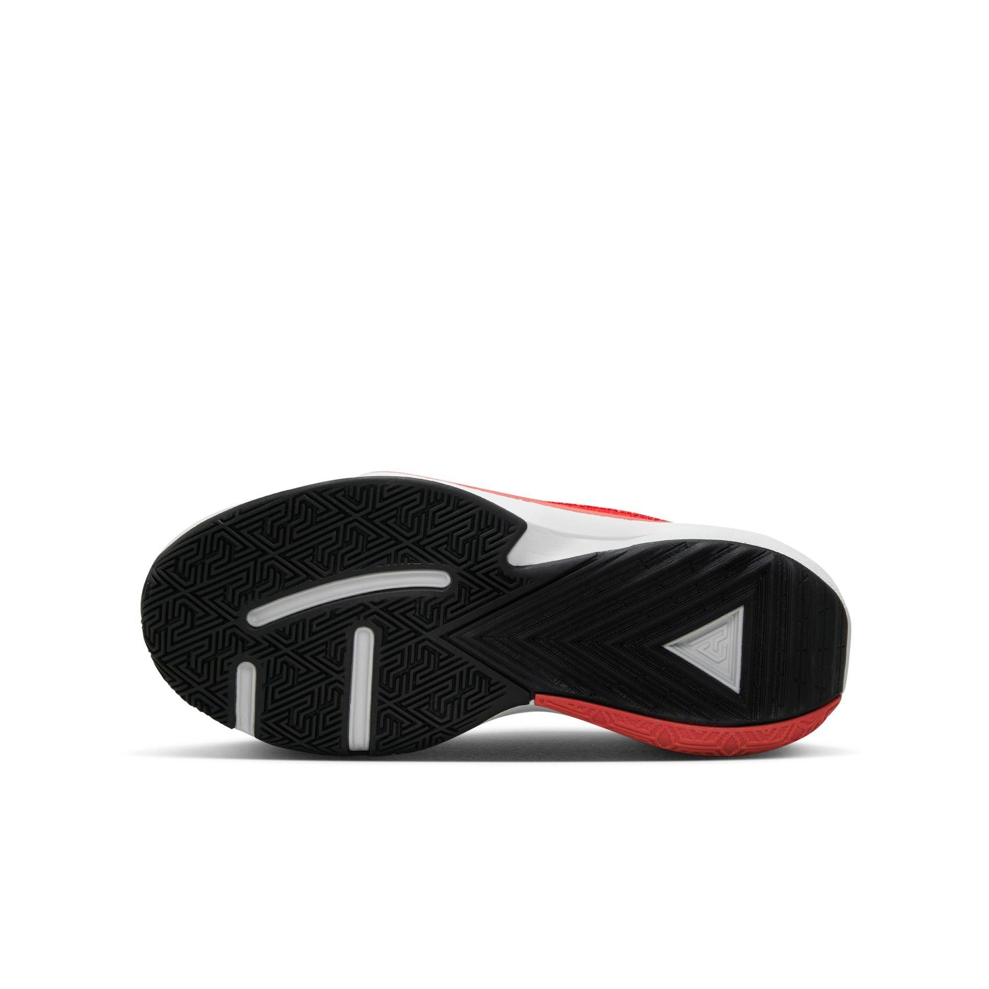 Kids' Grade School Freak 5 Basketball Shoes