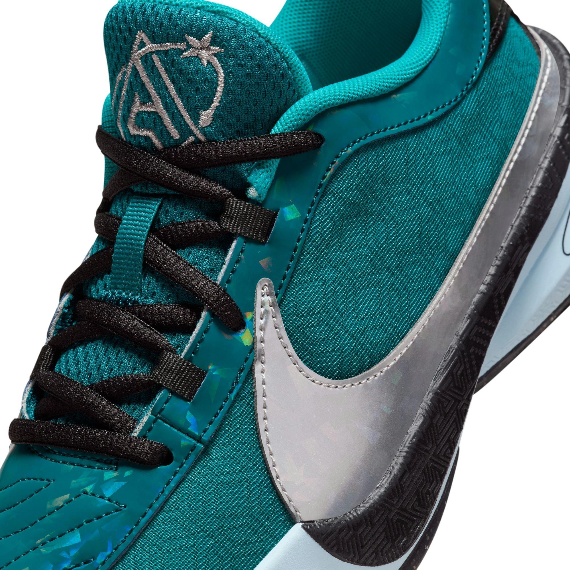 Kids' Grade School Freak 5 Special Edition Basketball Shoes