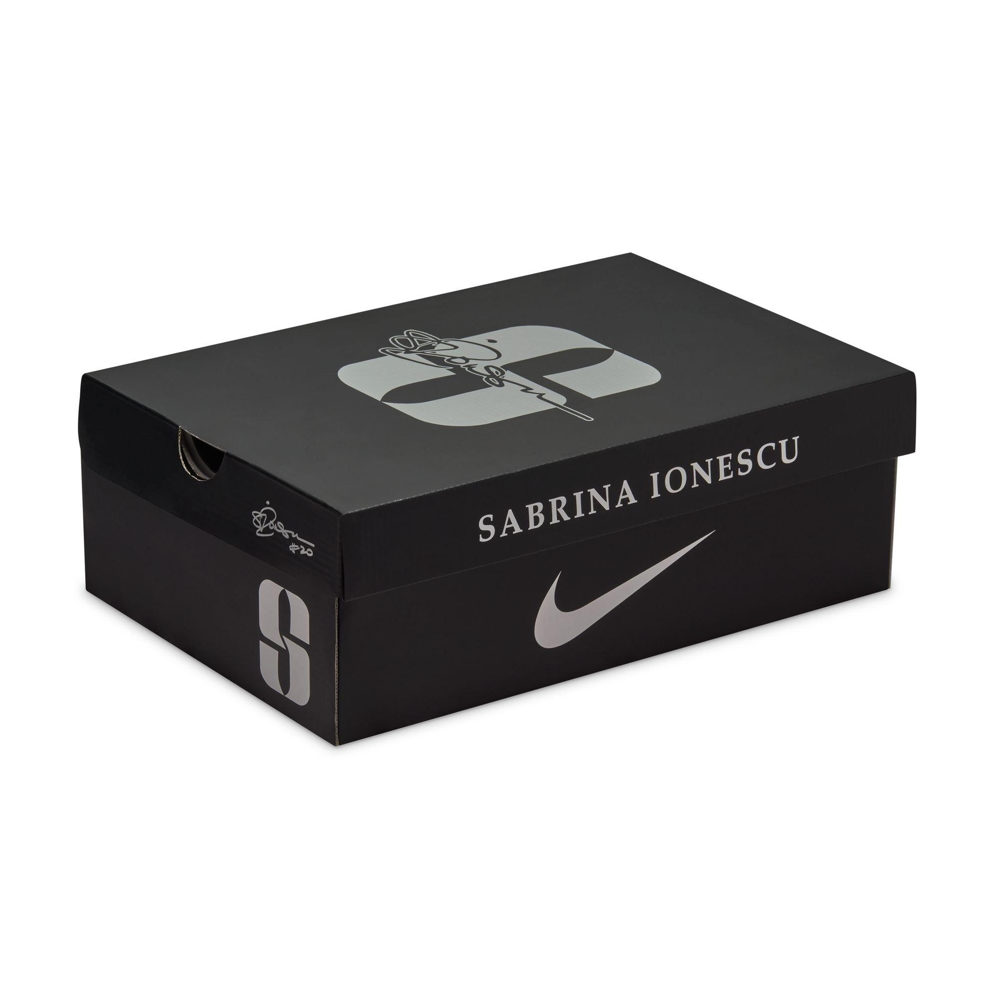 Women's Sabrina 2 Basketball Shoes