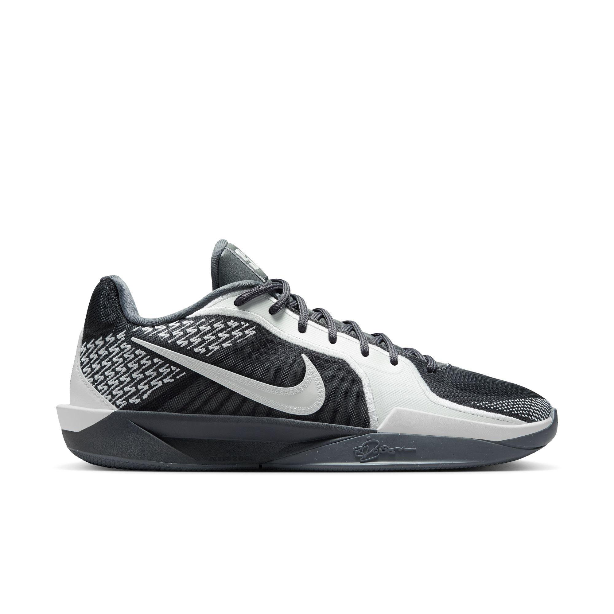Women's Sabrina 2 Basketball Shoes