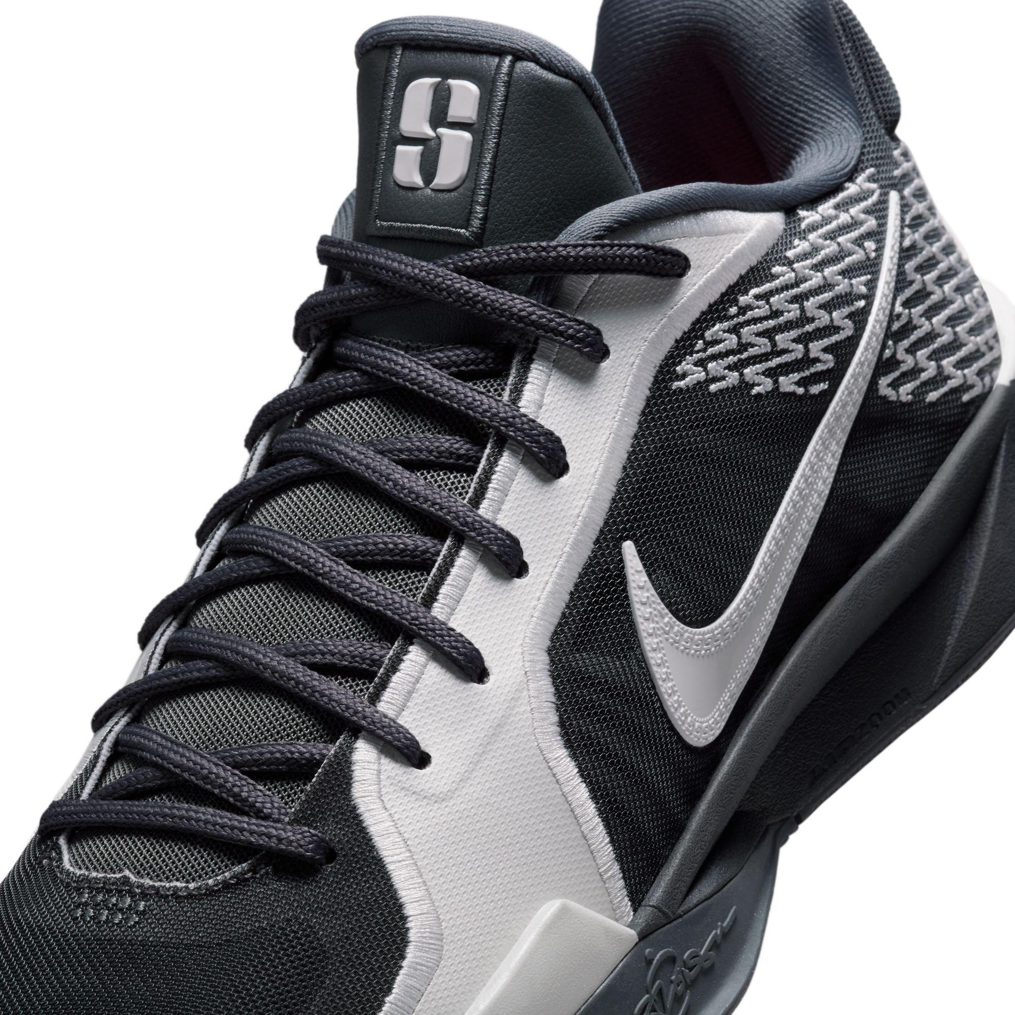 Women's Sabrina 2 Basketball Shoes