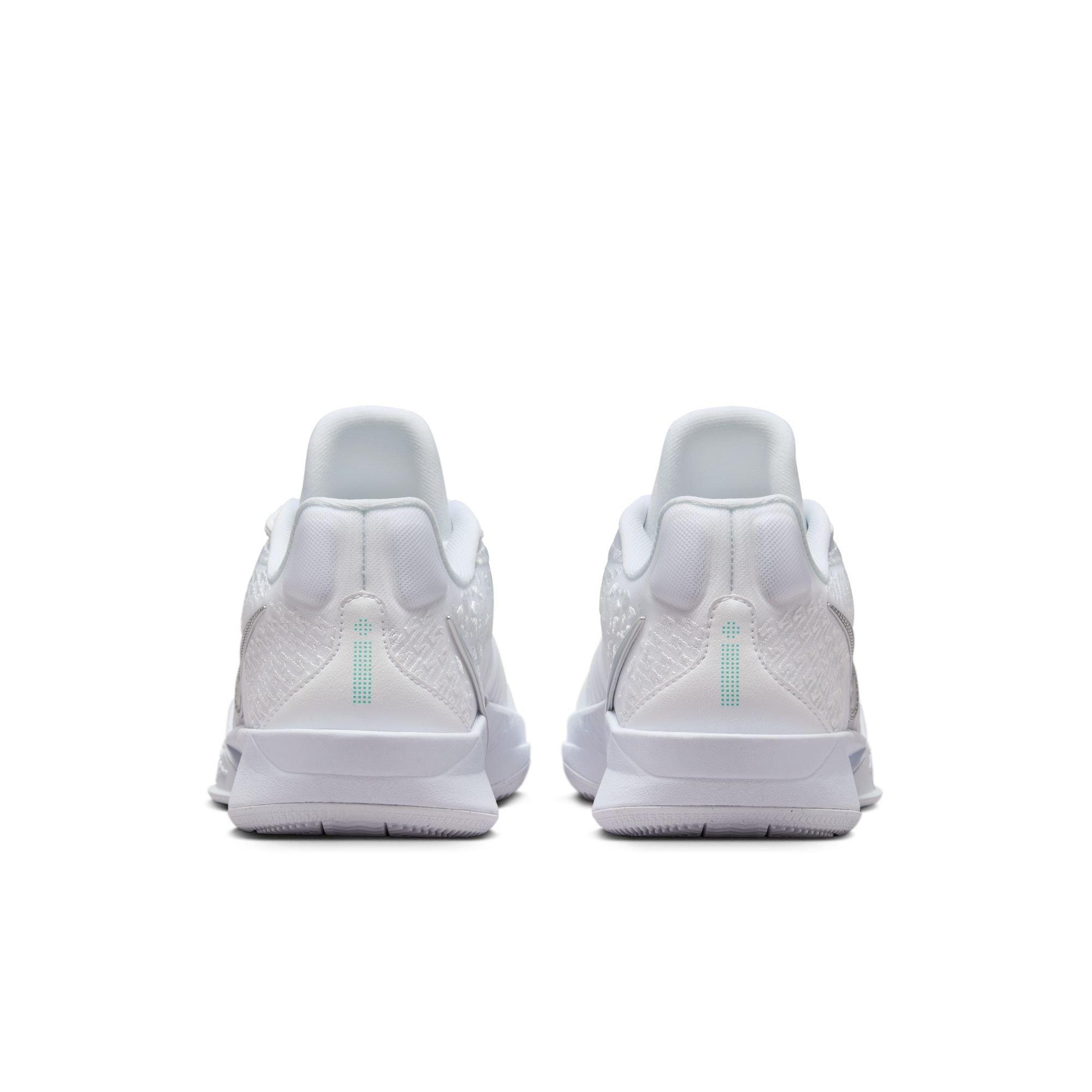 Women's Sabrina 2 Basketball Shoes
