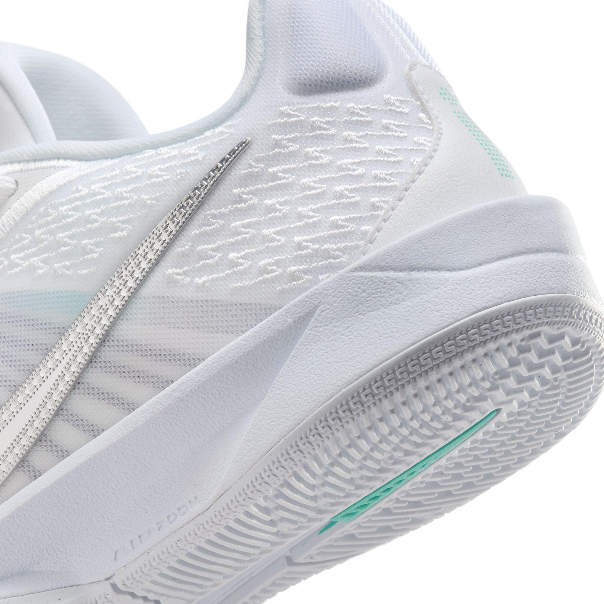 Women's Sabrina 2 Basketball Shoes