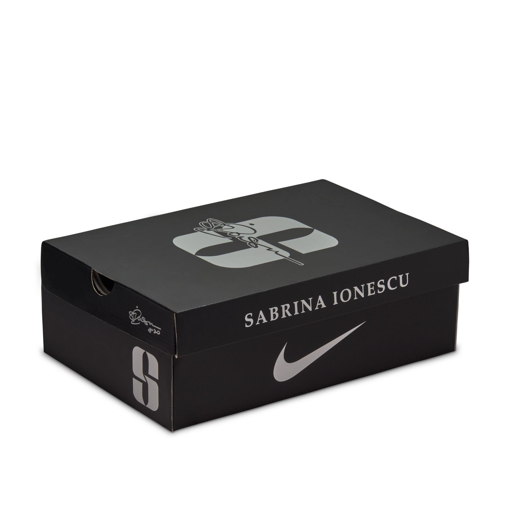 Women's Sabrina 2 (Team Bank) Basketball Shoes