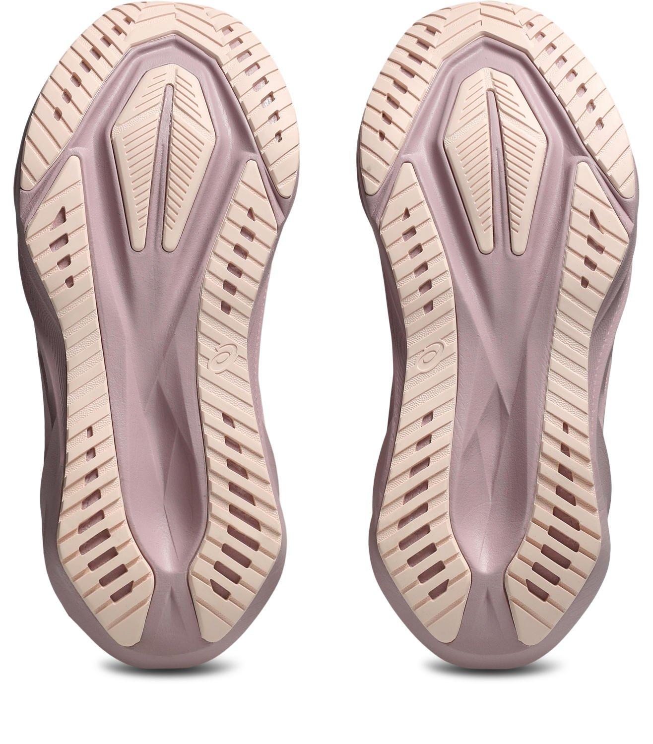 Women's Novablast 5 Running Shoes