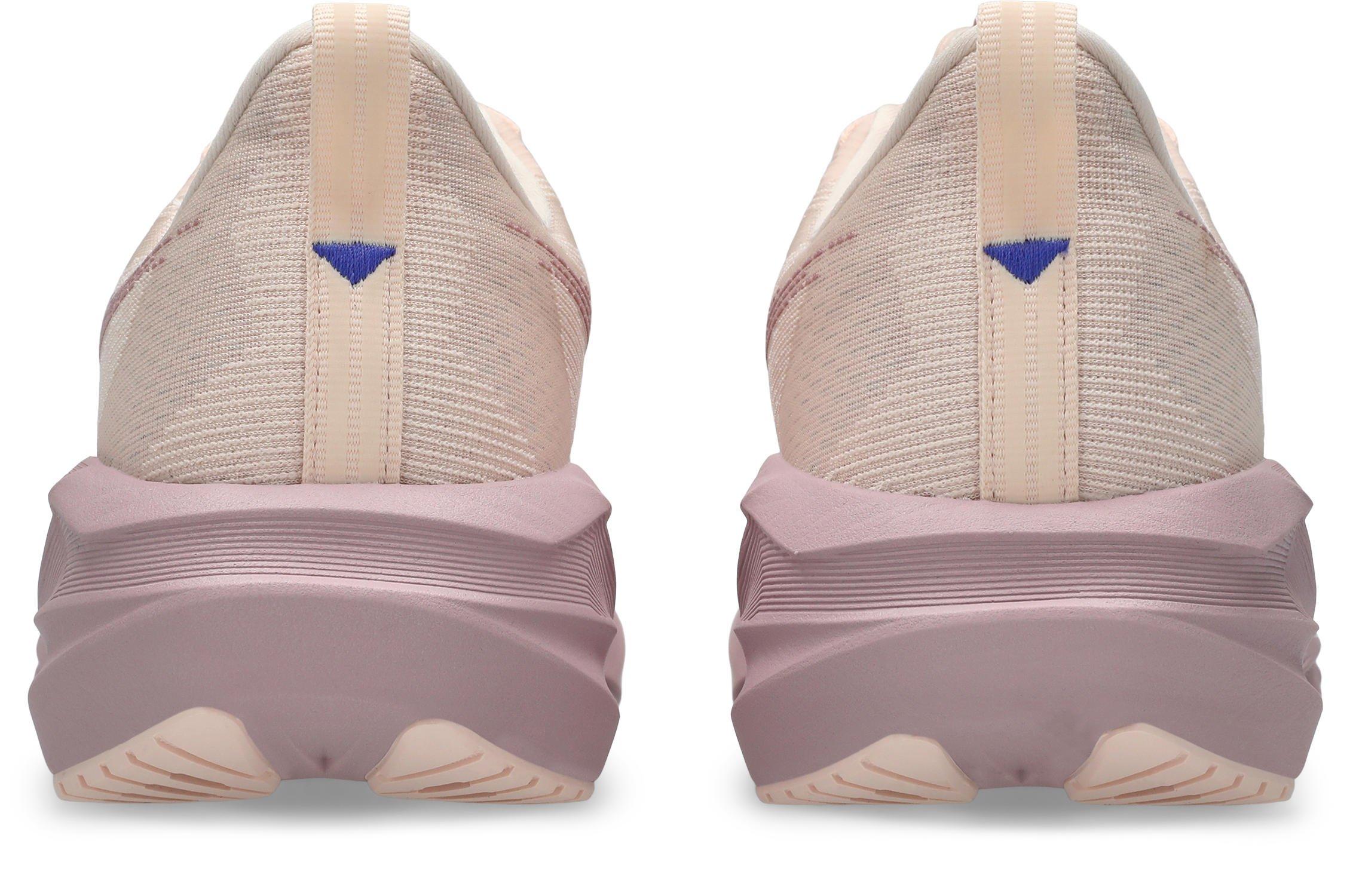 Women's Novablast 5 Running Shoes