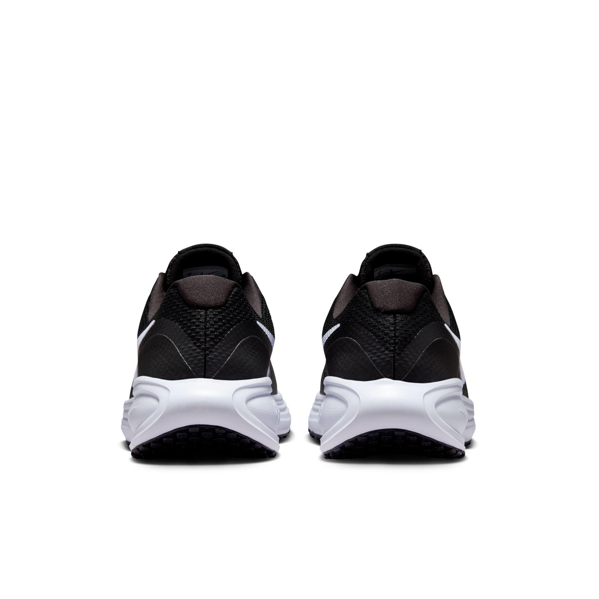Women's Revolution 8 Running Shoes