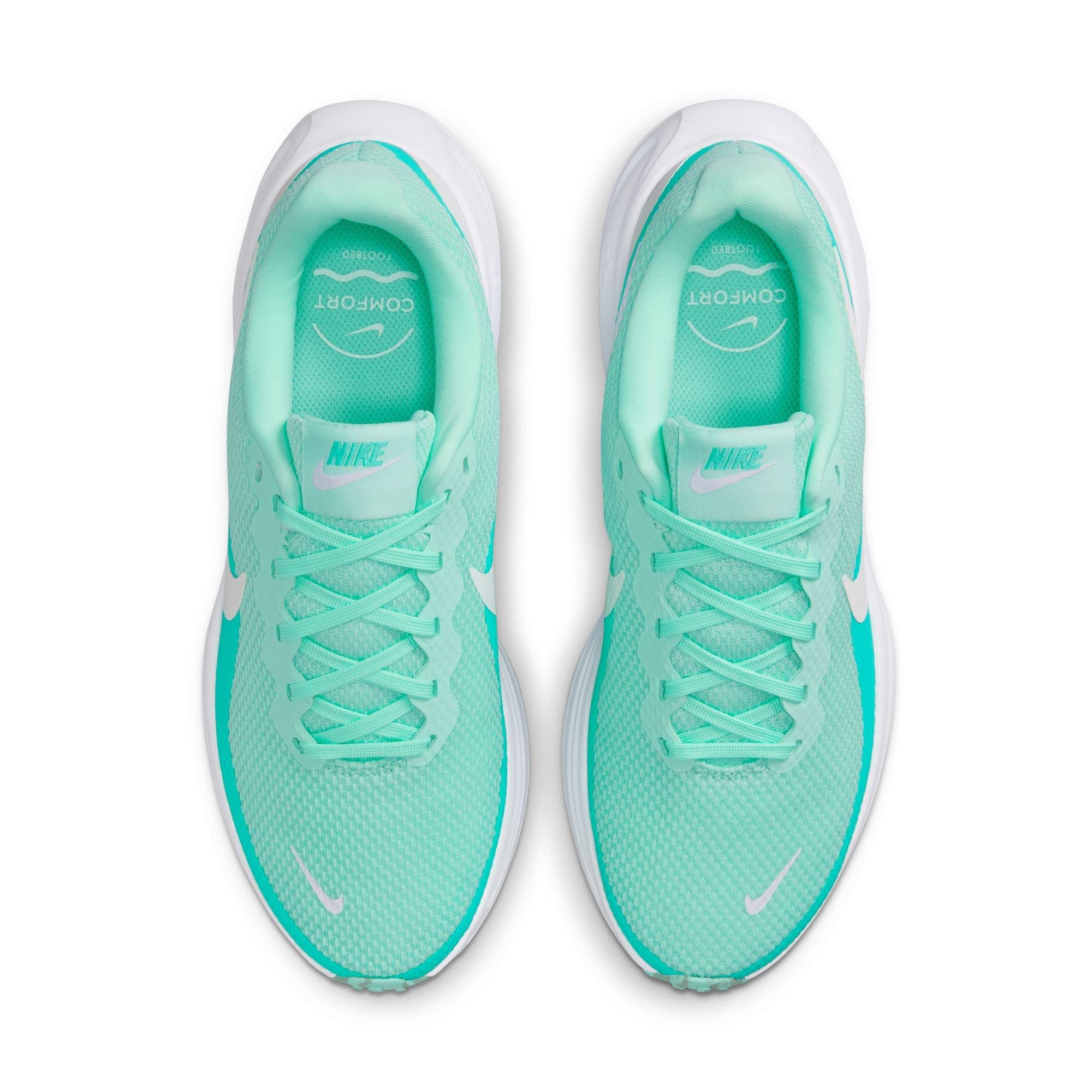 Women's Revolution 8 Running Shoes