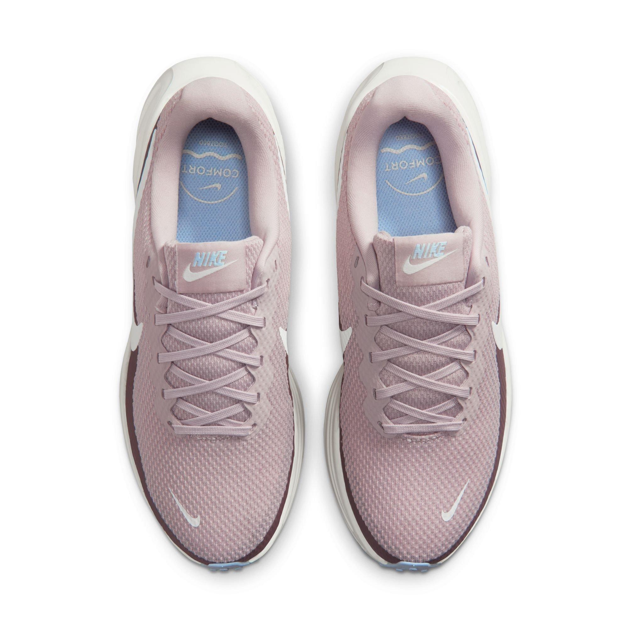 Women's Revolution 8 Running Shoes