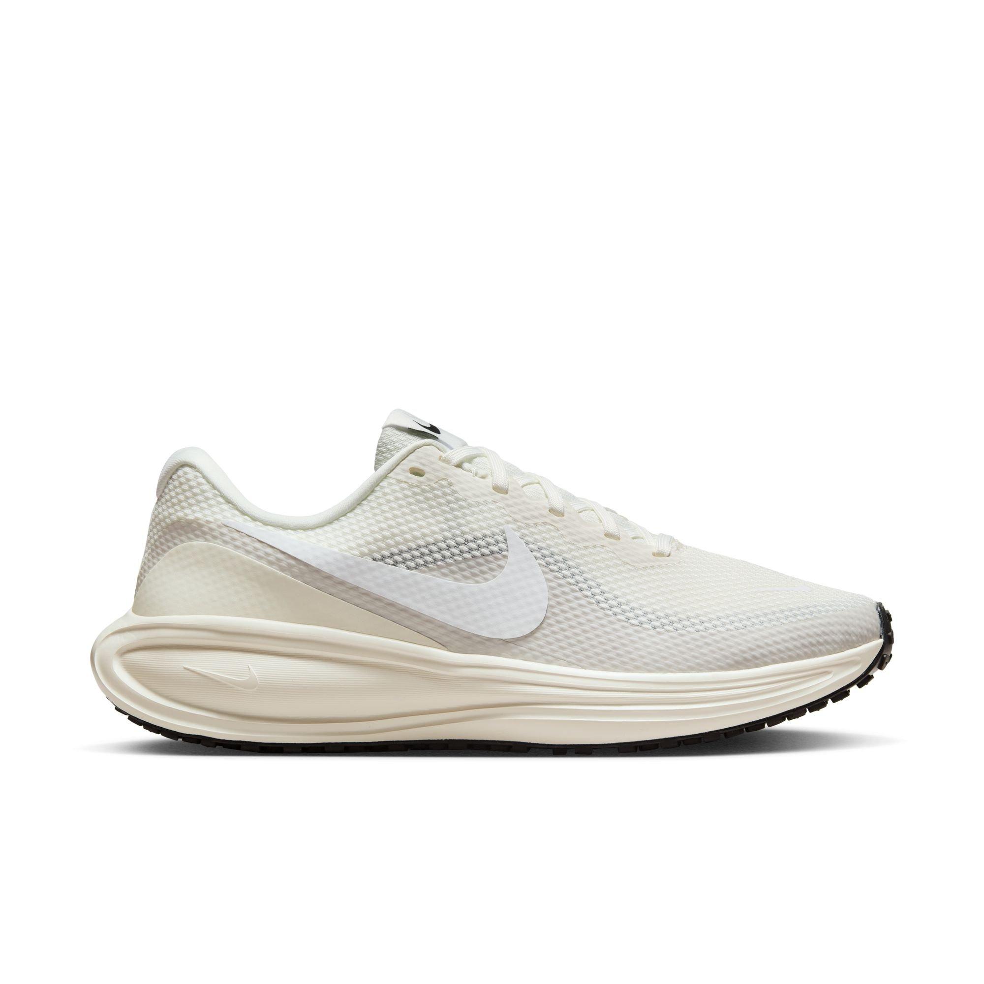 Women's Revolution 8 Running Shoes