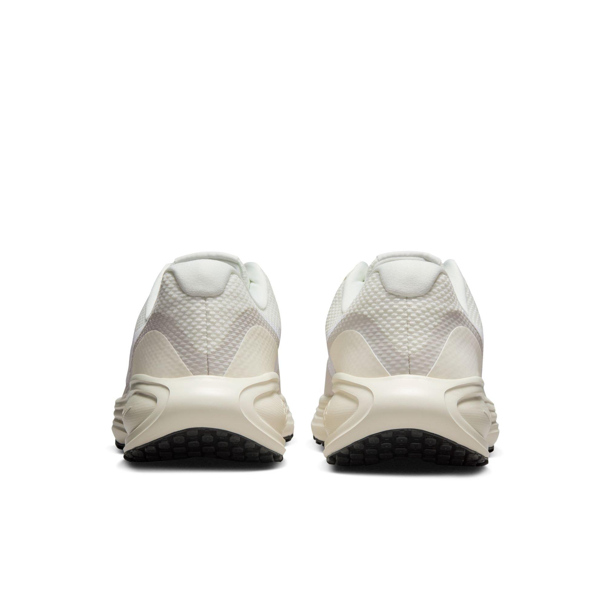 Women's Revolution 8 Running Shoes