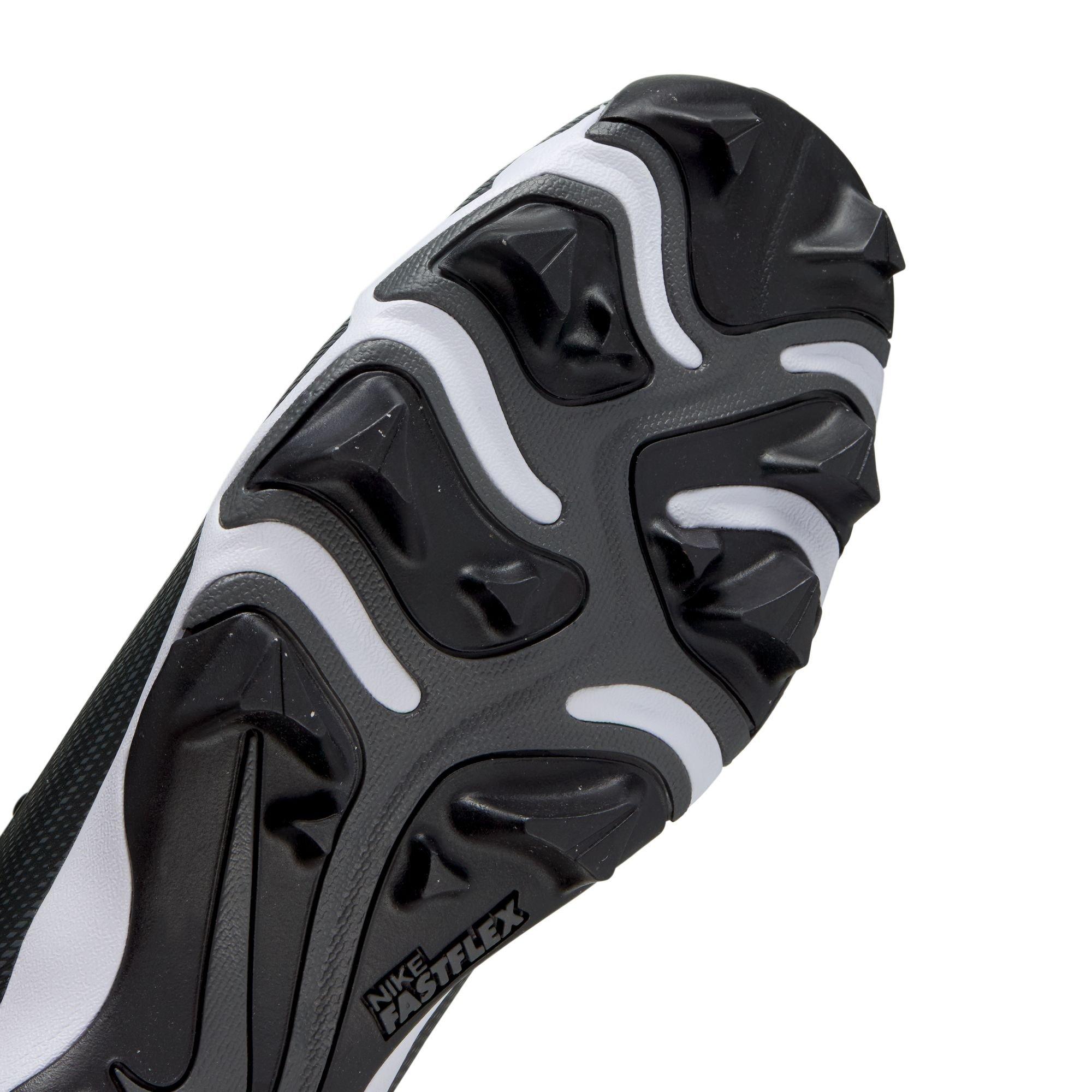 Men's Vapor Shark 3 Football Cleats