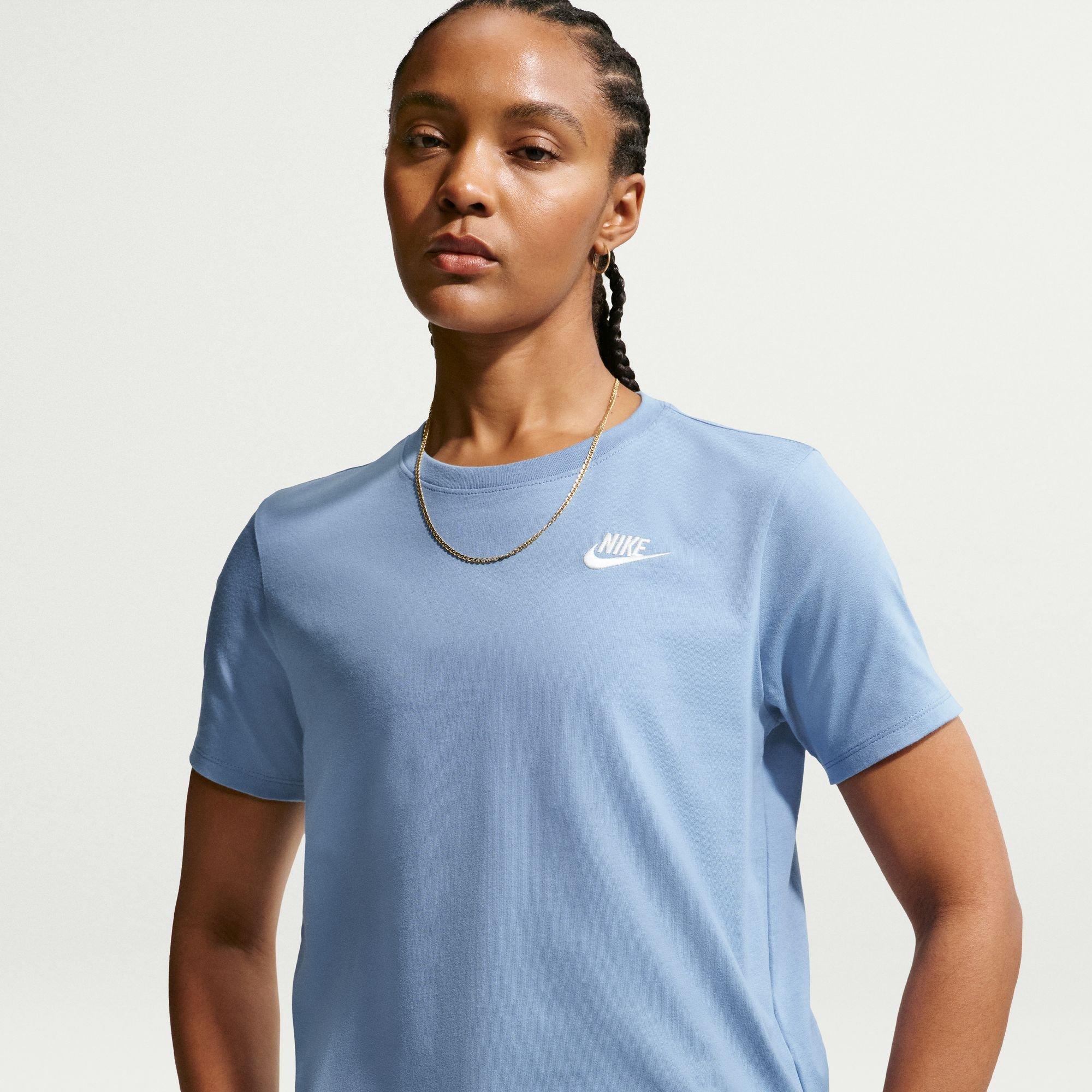 Women's Sportswear Club Essentials T-Shirt