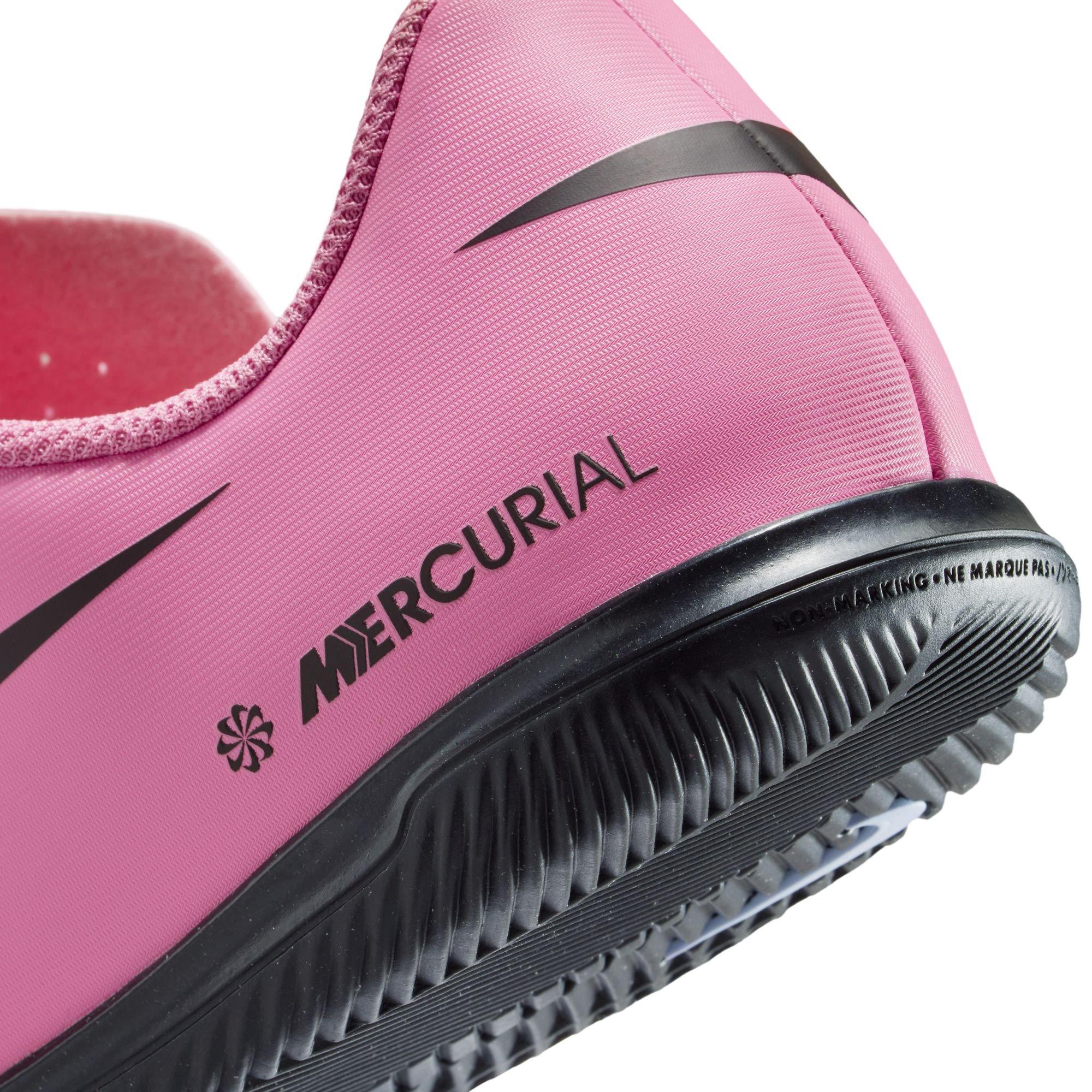 Kids' Grade School Mercurial Vapor 16 Club Low-Top Indoor Soccer Shoes