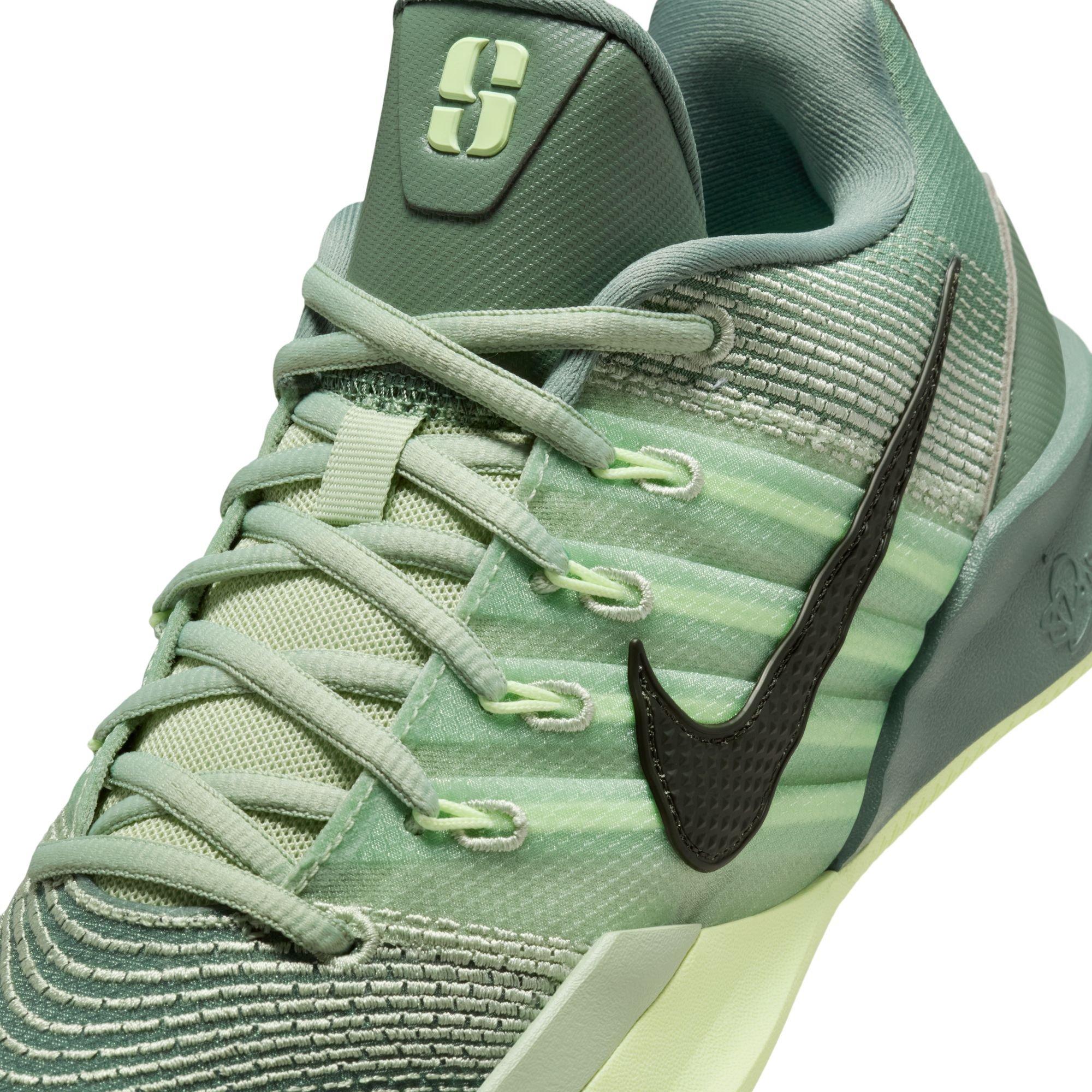 Women's Sabrina 3 Low Basketball Shoes