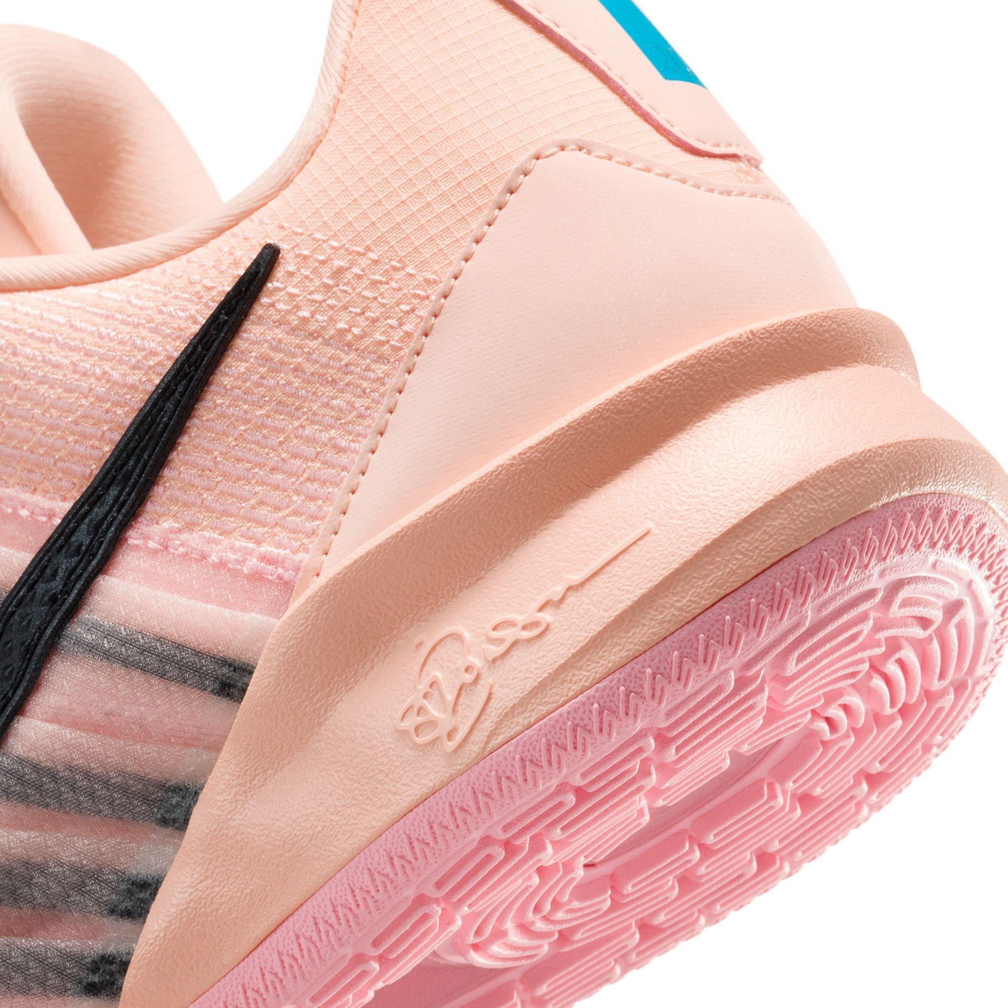 Women's Sabrina 3 Low Basketball Shoes