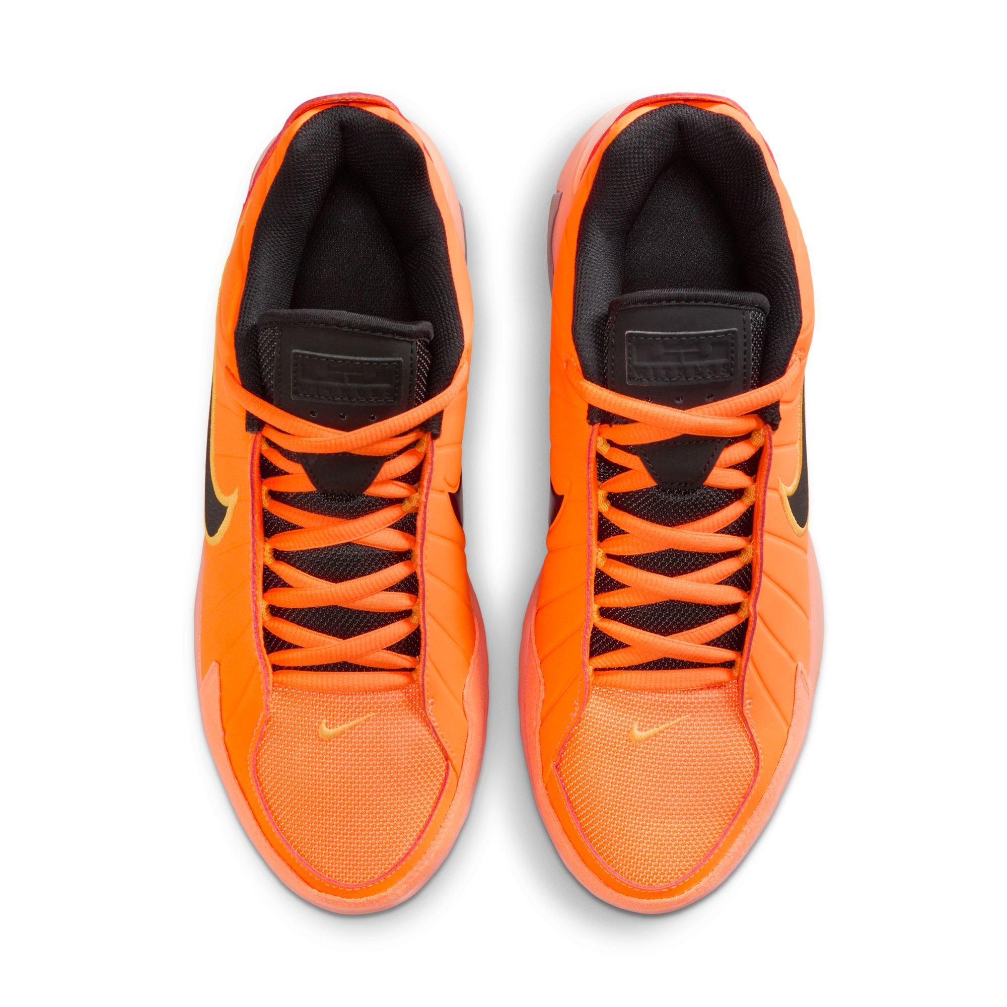 Men's LeBron Witness IX Mid Basketball Shoes