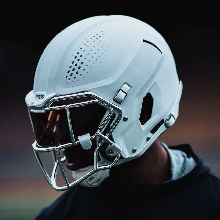 Varsity ZERO2 Football Helmet