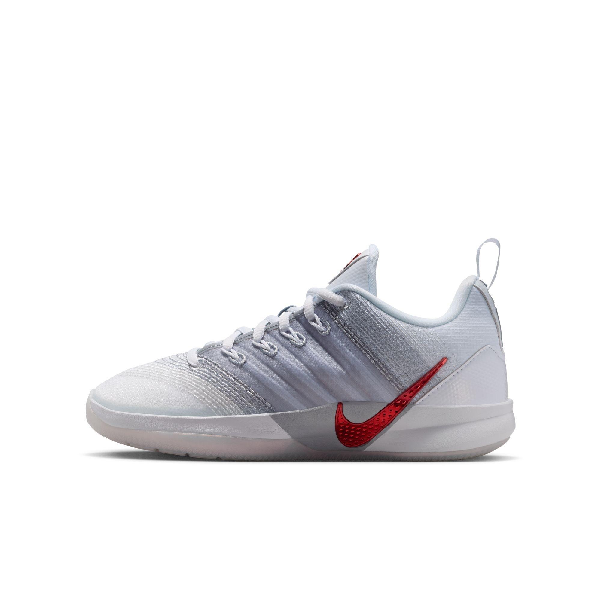 Kids' Grade School Sabrina 3 Basketball Shoes