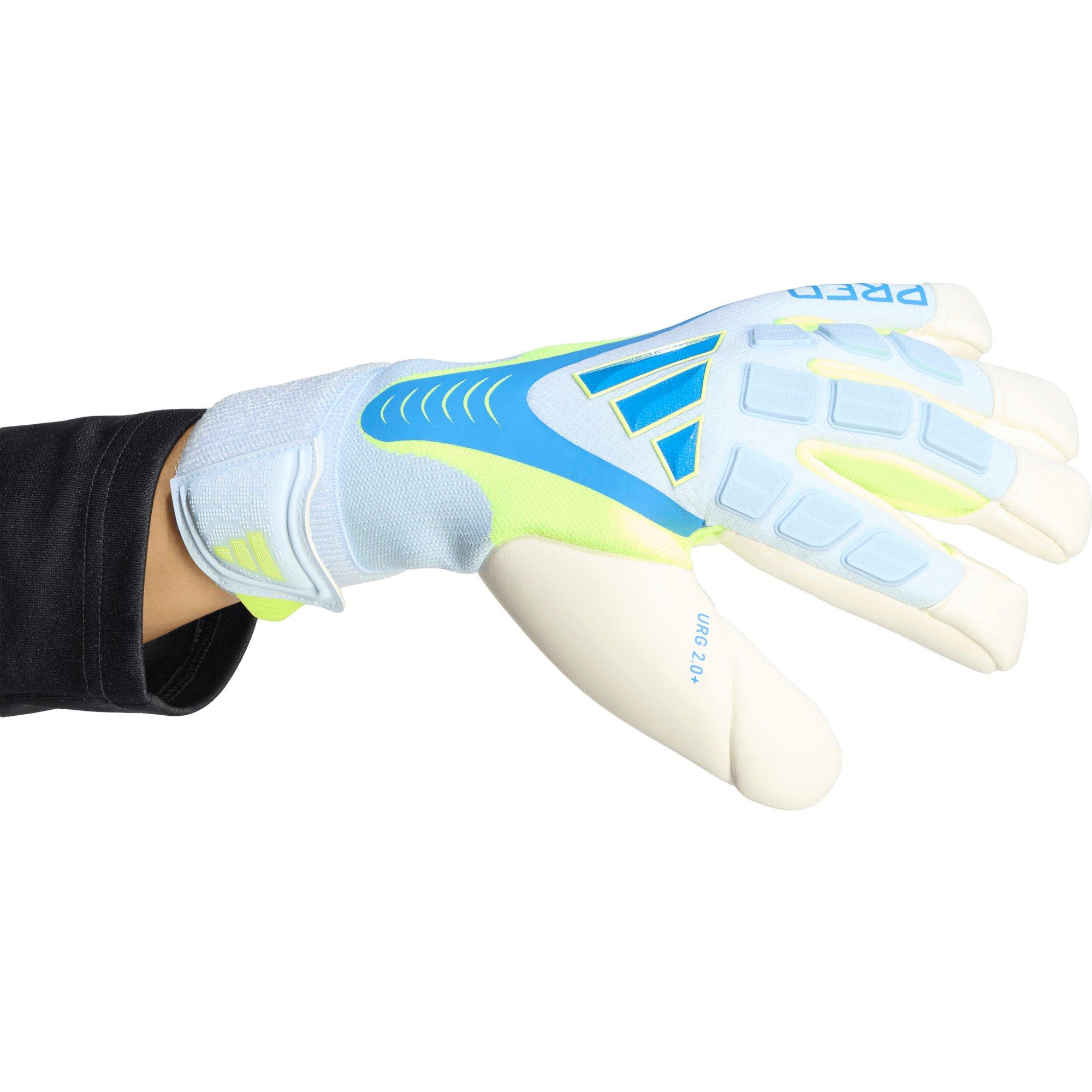 Senior 26 Predator Pro Hyb Strap Goalkeeper Gloves
