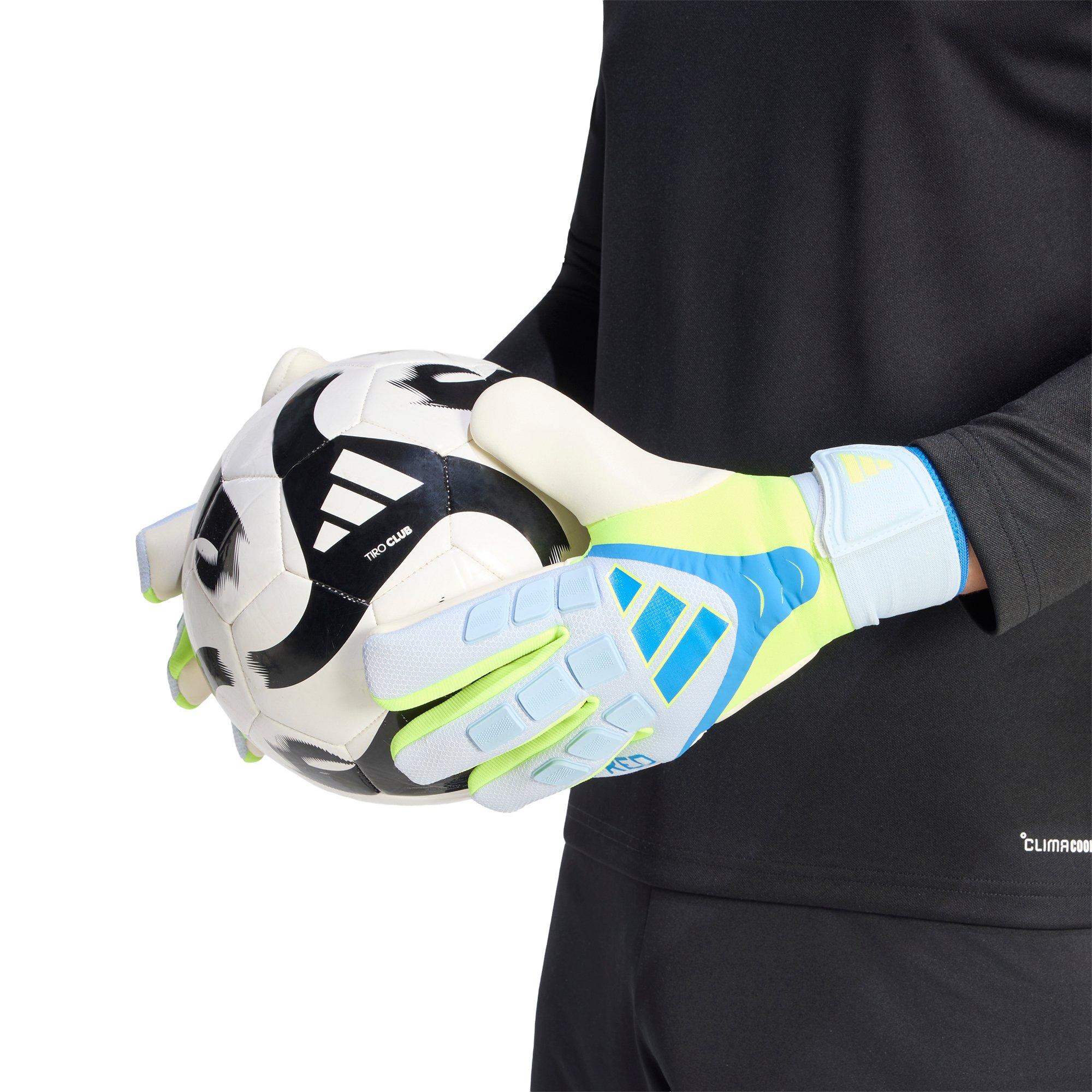 Senior 26 Predator Competition Goalkeeper Gloves