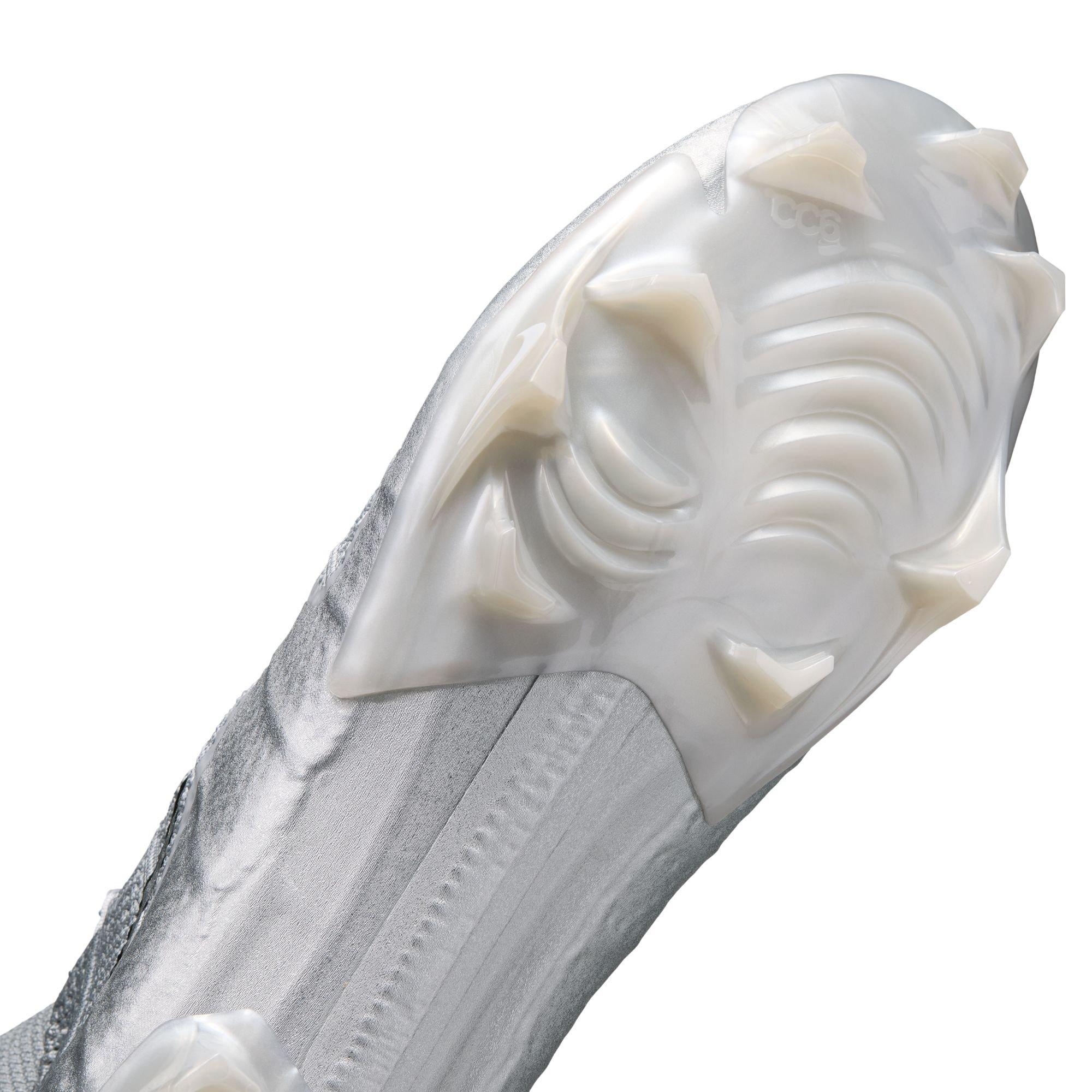 Men's Vapor Edge 360 Untouchable Football Cleats