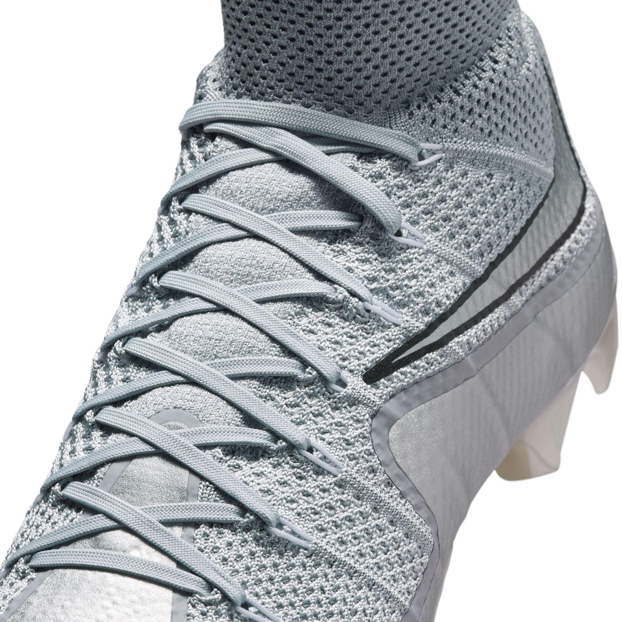 Men's Vapor Edge 360 Untouchable Football Cleats