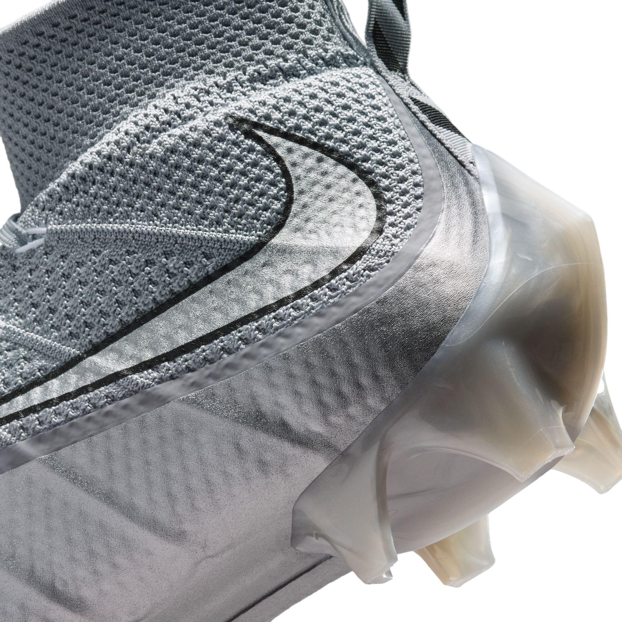Men's Vapor Edge 360 Untouchable Football Cleats