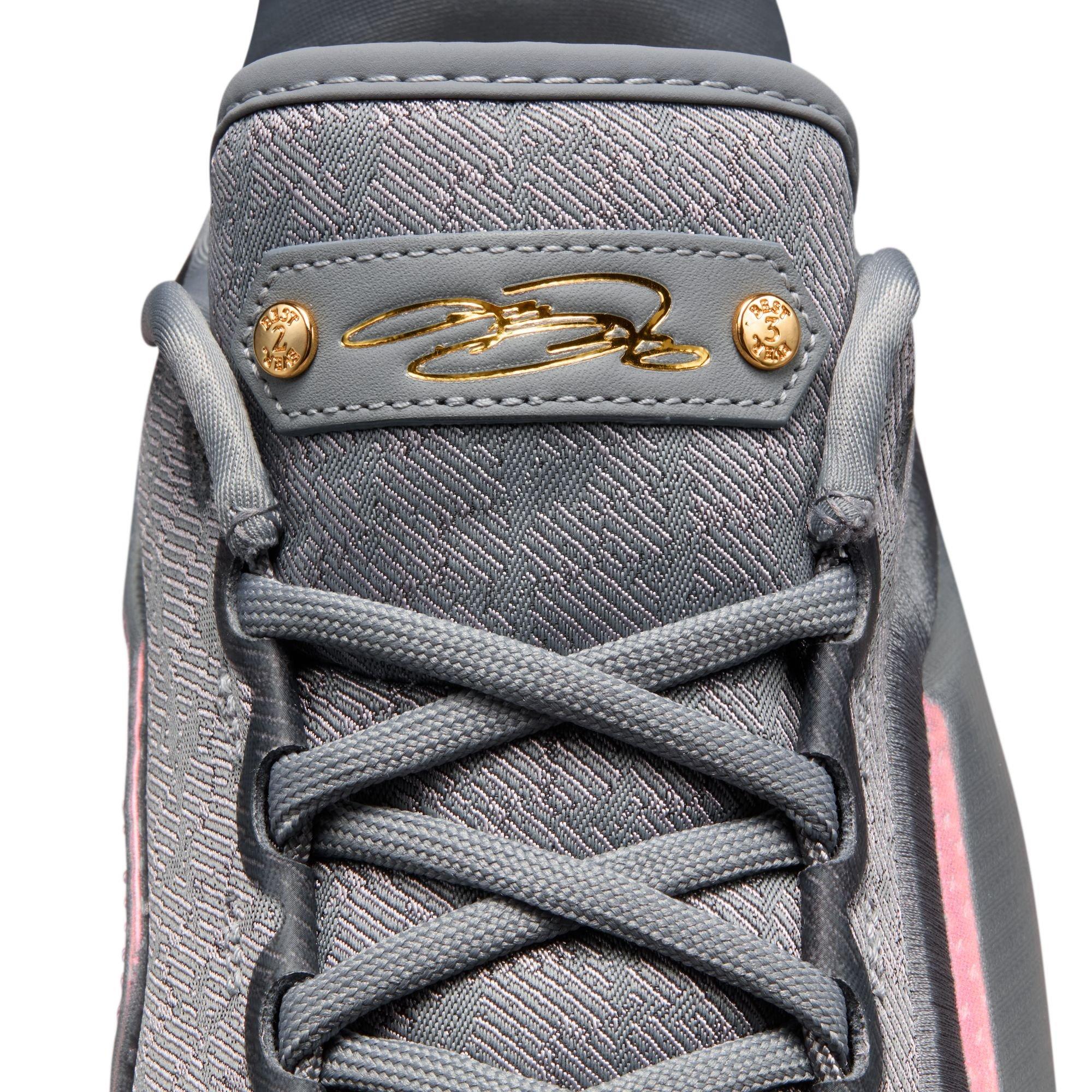 Men's Lebron James XXII Basketball Shoes